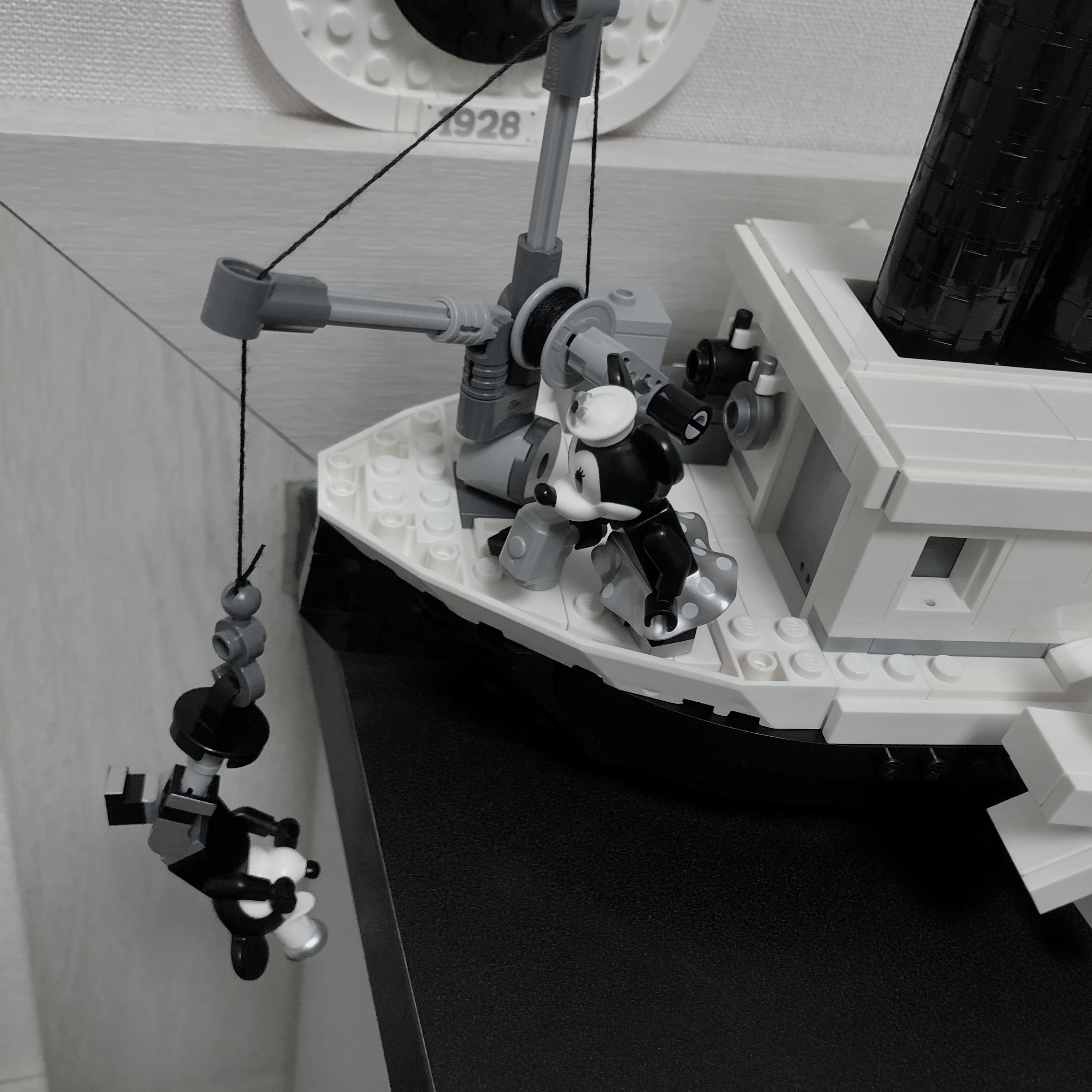 Lego Steamboat Willie 착용 스타일 - 2