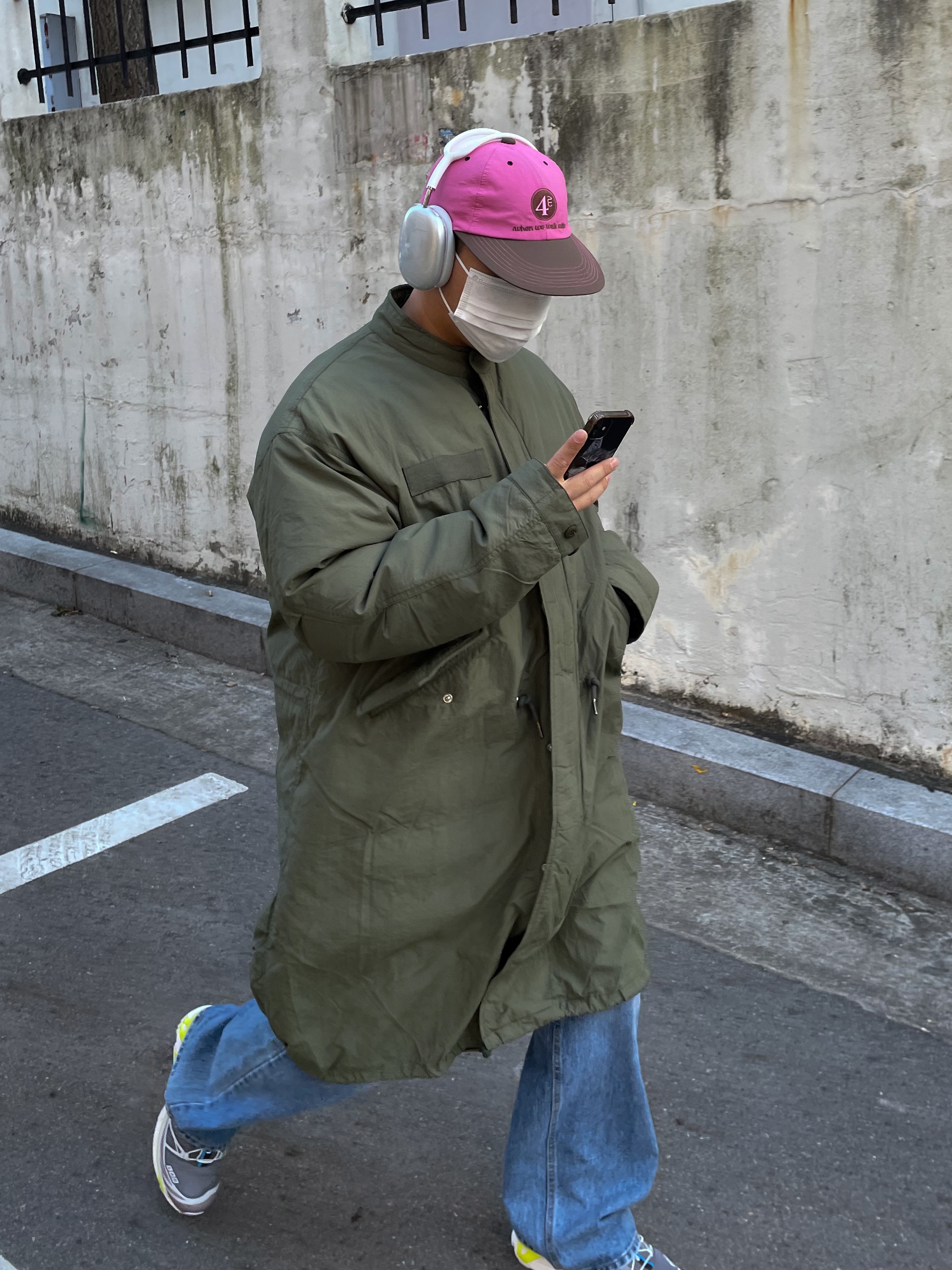 Apple AirPods Max Lightning Silver (Korean Ver.), Salomon XT-6 Quiet Shade Luna Rock 착용 스타일