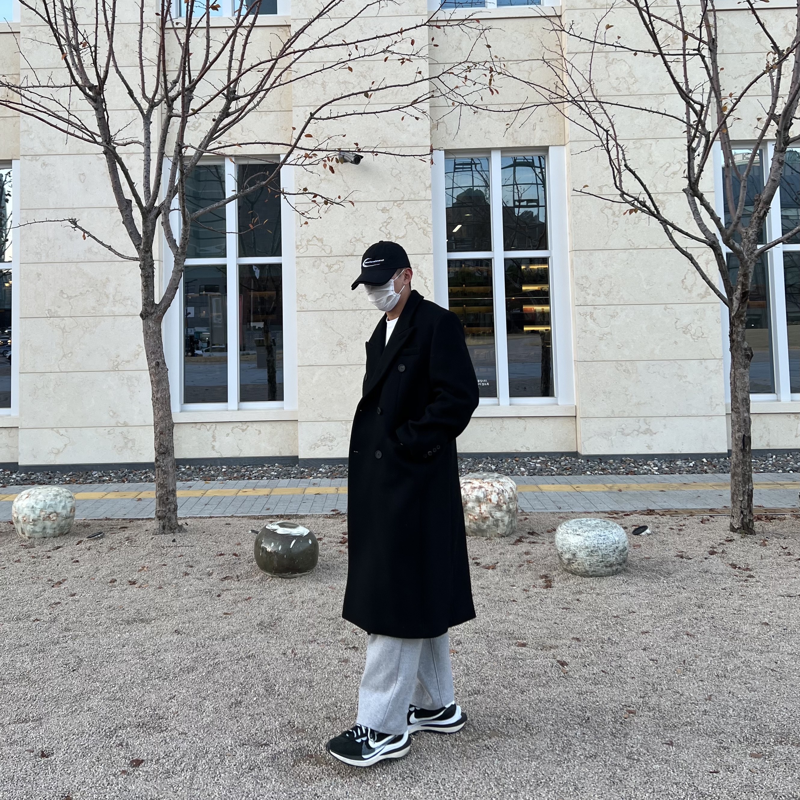 Nike x Sacai VaporWaffle Black White 착용 스타일