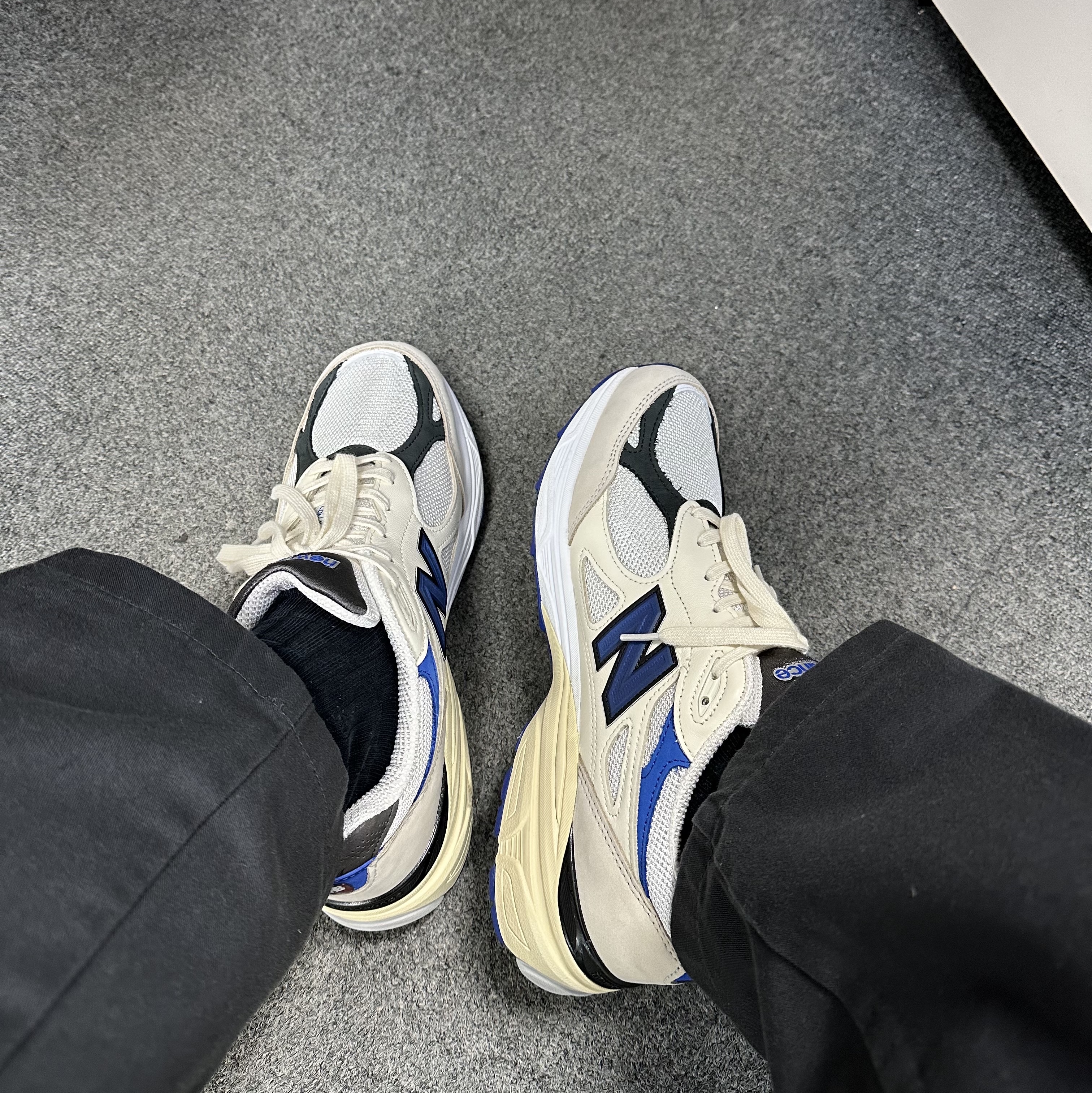 New Balance 990v3 Made in USA White Blue 착용 스타일