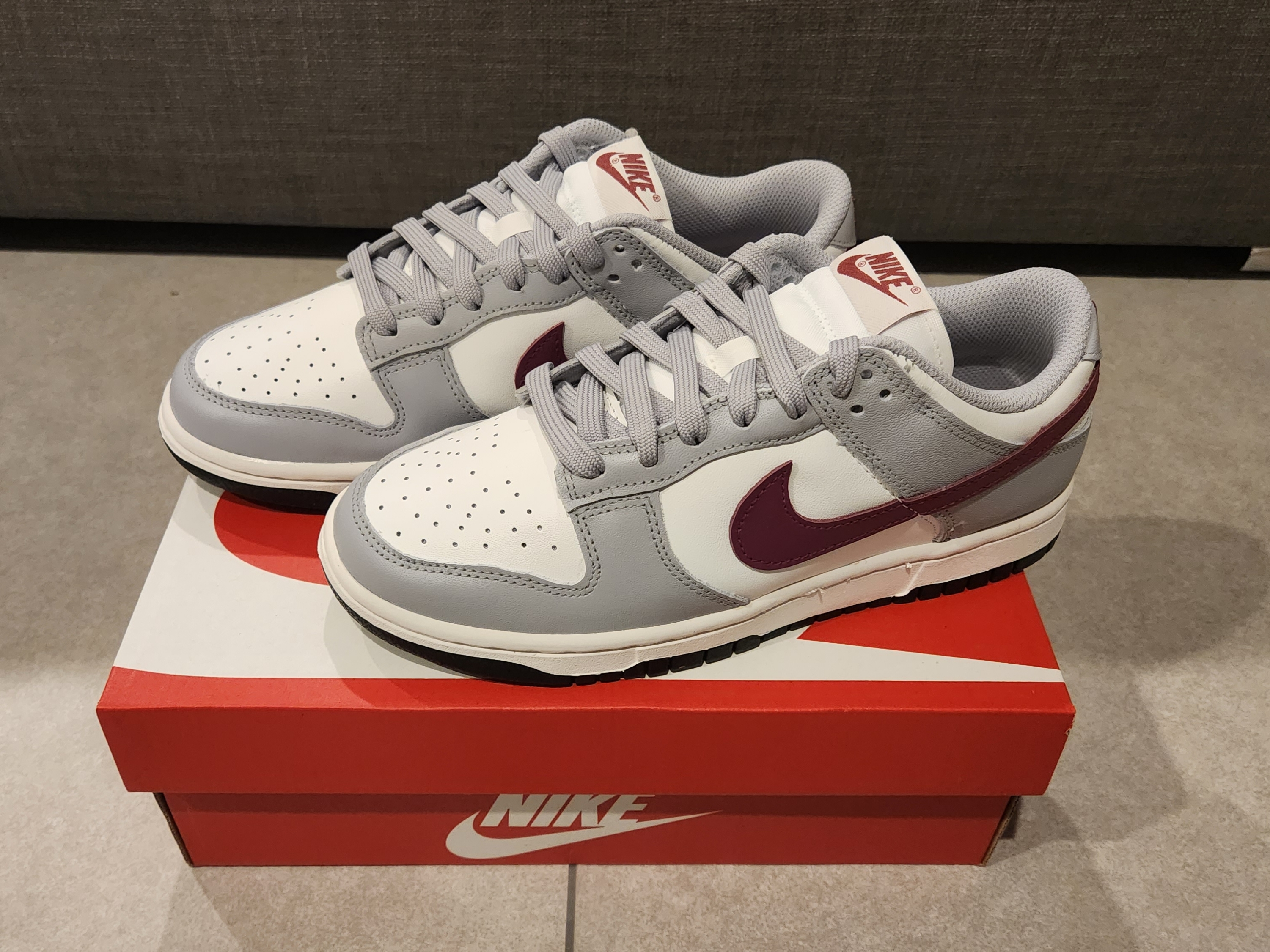(W) Nike Dunk Low Wolf Grey Rosewood 착용 스타일