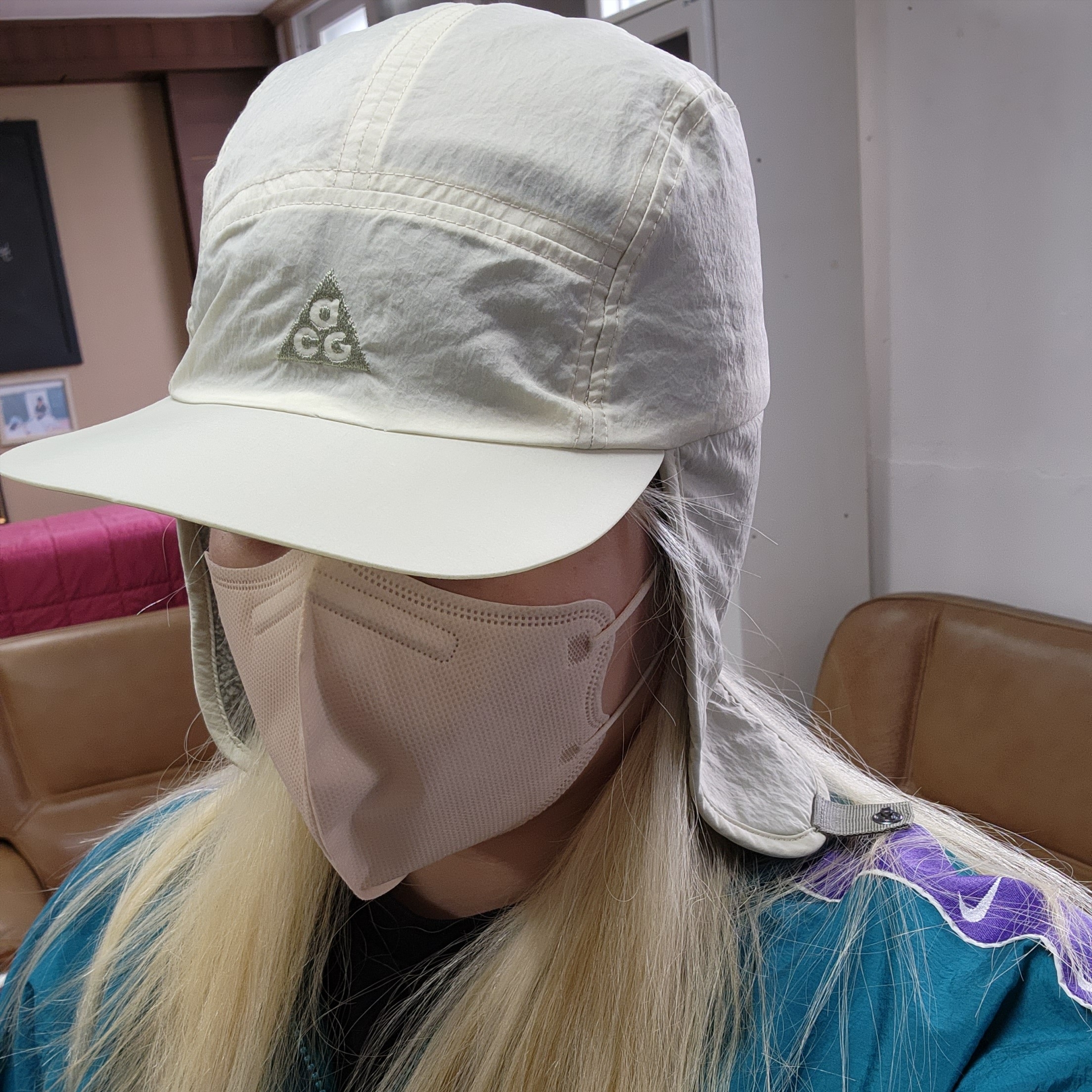 Nike ACG Warm AW84 Cap Light Stone 착용 스타일