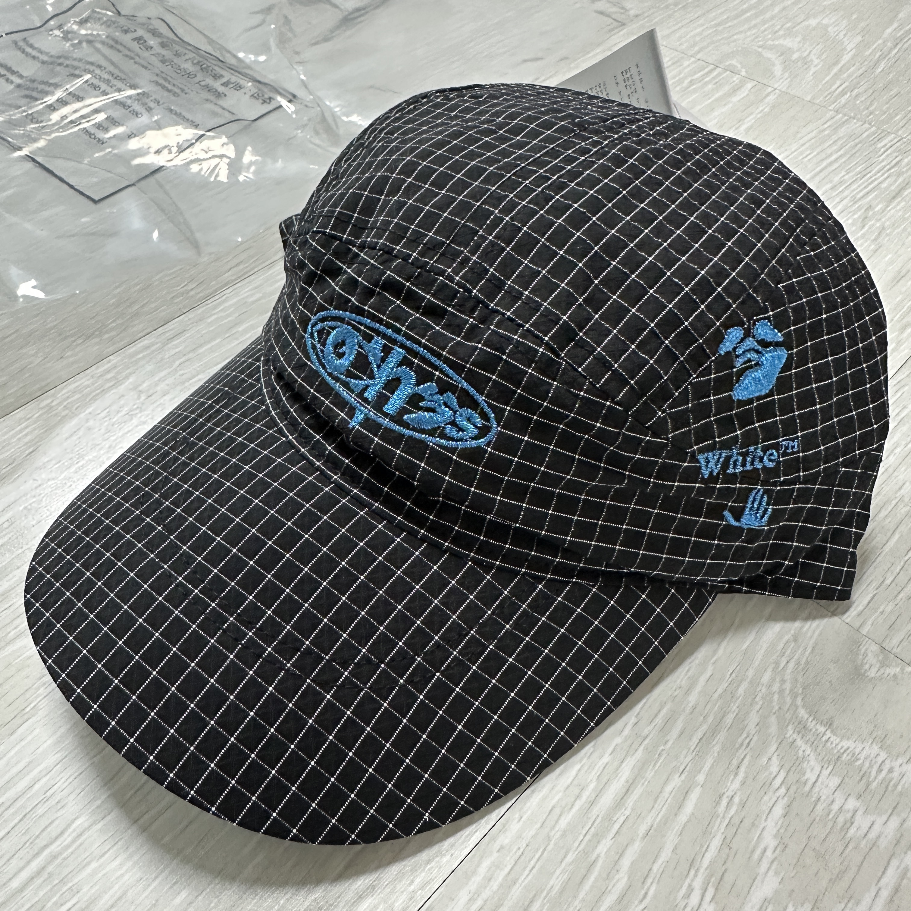 Nike x Off-White NRG Hat Black 착용 스타일 - 1