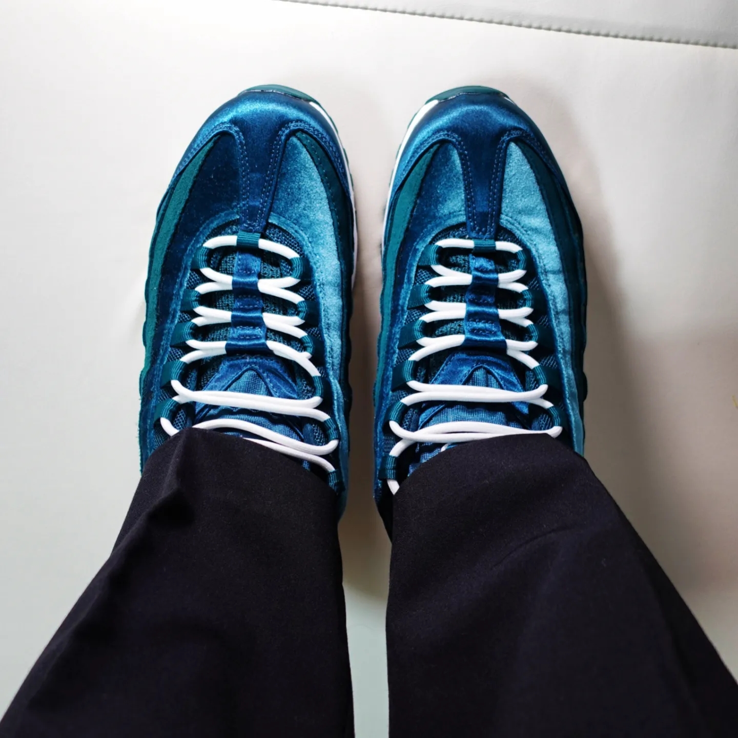(W) Nike Air Max 95 Velvet Teal 착용 스타일 - 3