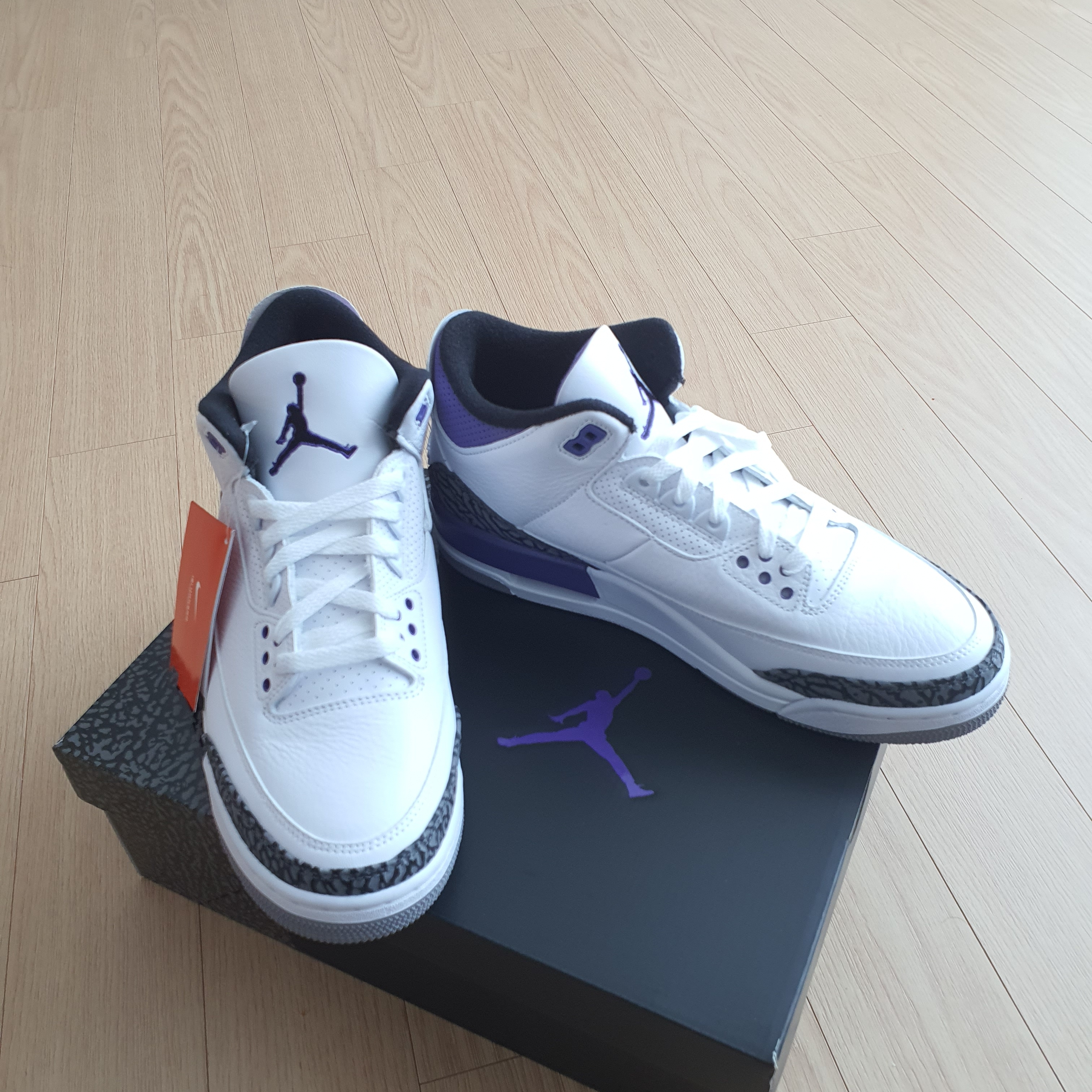 Jordan 3 Retro Dark Iris 착용 스타일 - 1