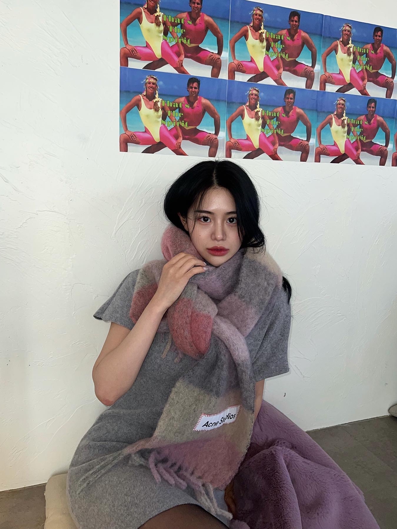 Acne Studios Mohair Check Muffler Fuchsia Lilac Pink 착용 스타일 - 2