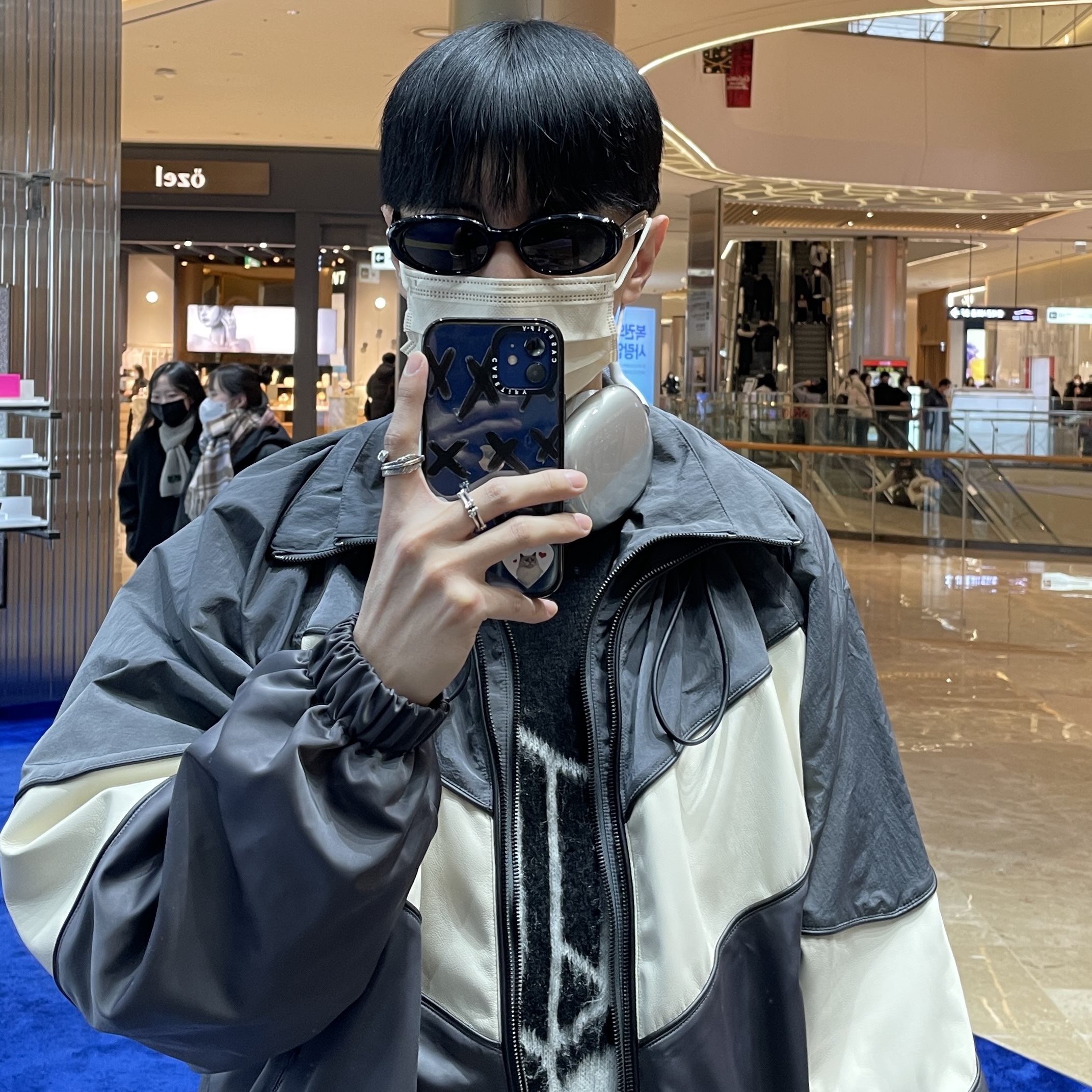 Ader Error Mem Jumper Grey, Apple AirPods Max Lightning Silver (Korean Ver.) 착용 스타일 - 2