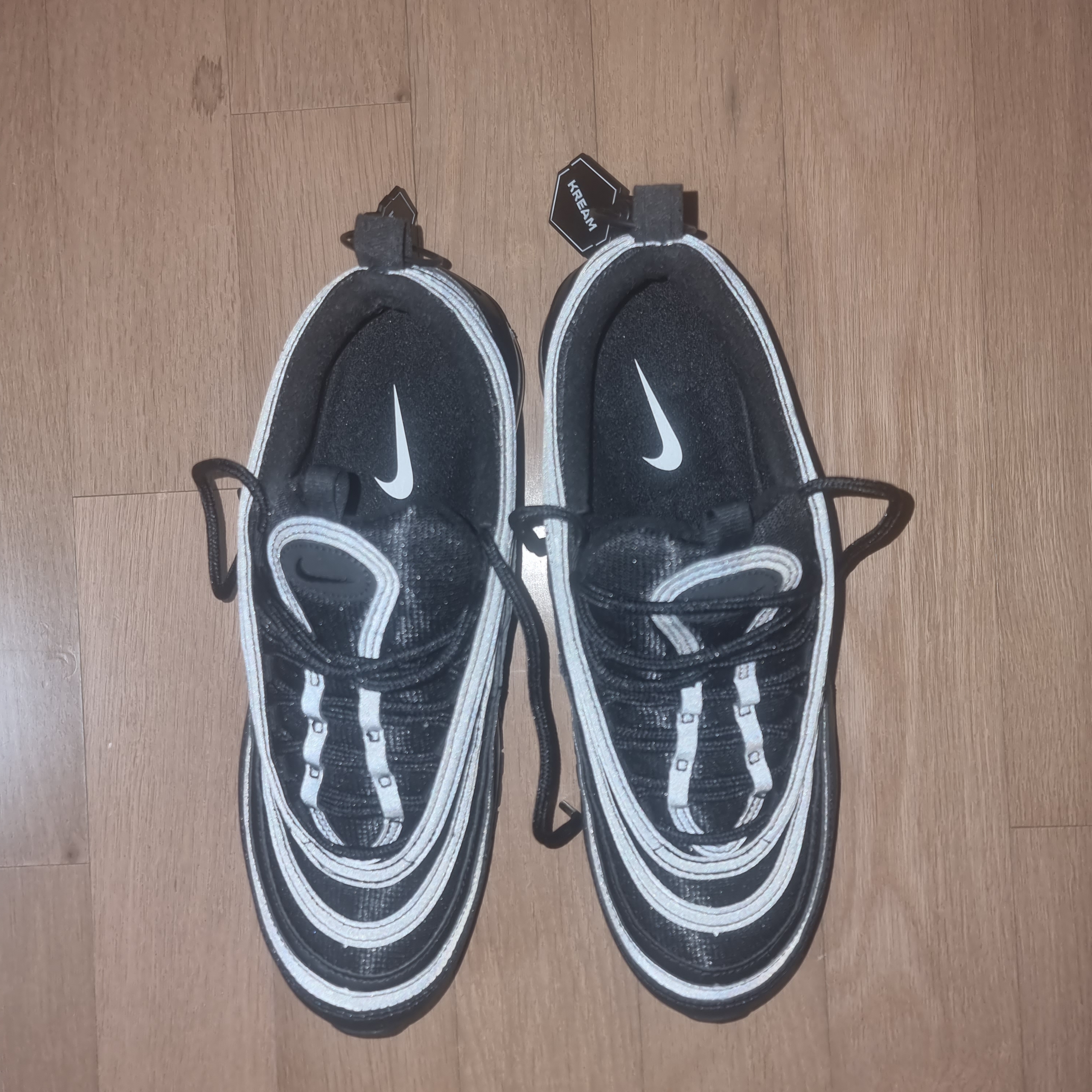 Nike Air Max 97 Triple Black 착용 스타일 - 2