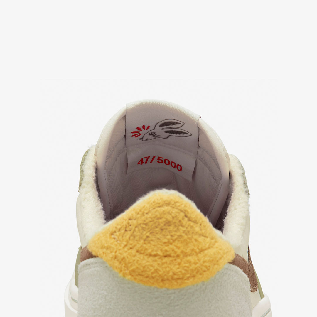 (W) Jordan 1 Elevate Low SE Year of The Rabbit Ivory Palomino 착용 스타일 - 5