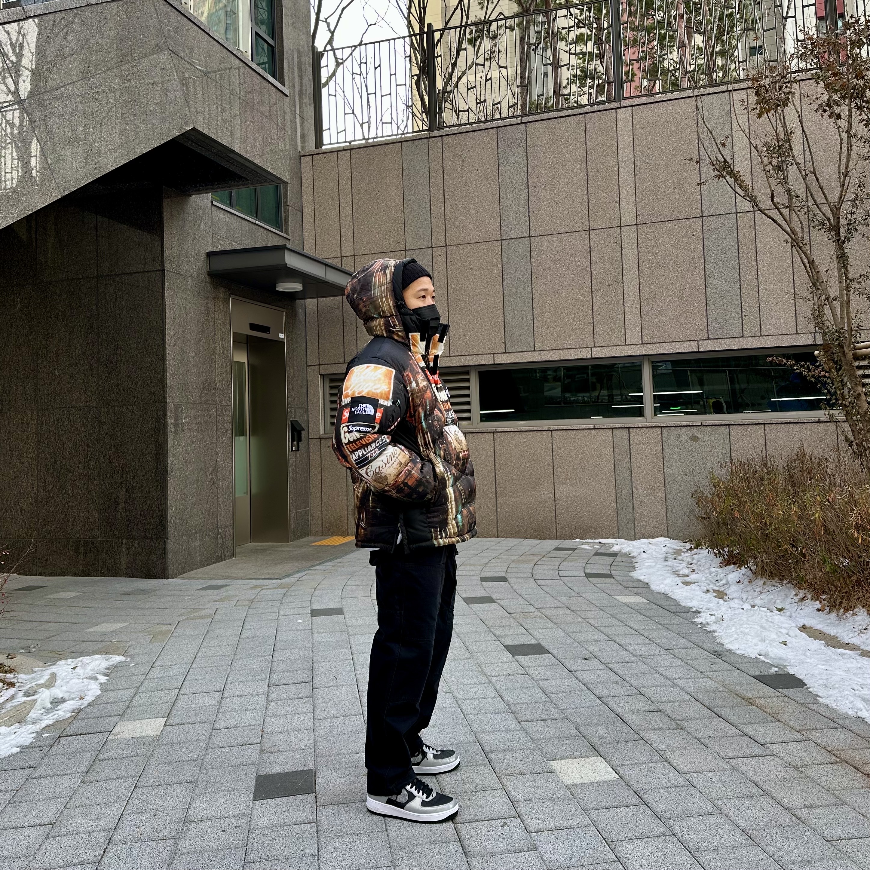Supreme x The North Face 800-Fill Half Zip Hooded Pullover Times Square - 22FW, Nike Air Force 1 B Silver Snake 착용 스타일 - 1