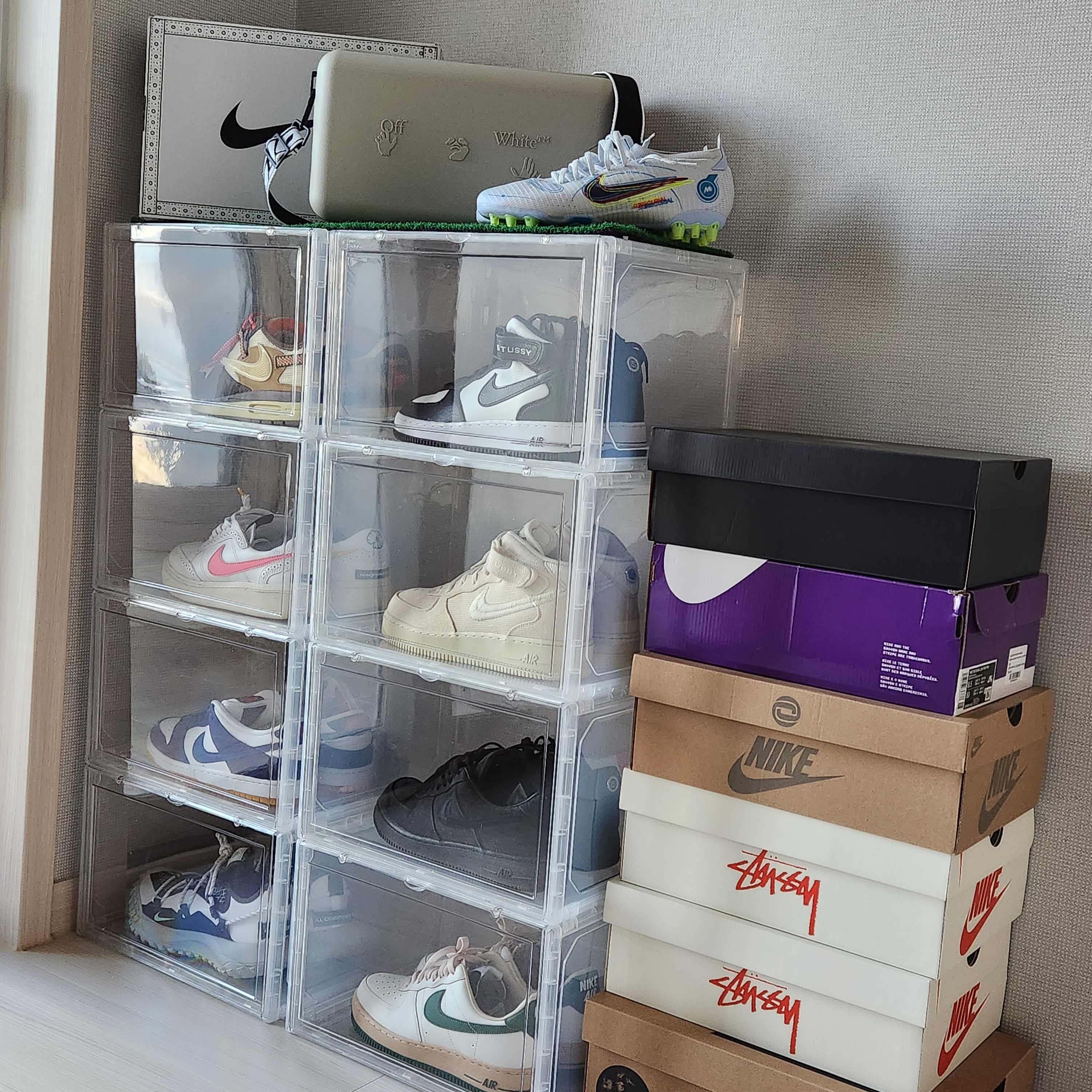 Nike x Travis Scott Air Max 1 Cact.us Brown, Nike x Peaceminusone Kwondo1 White 착용 스타일