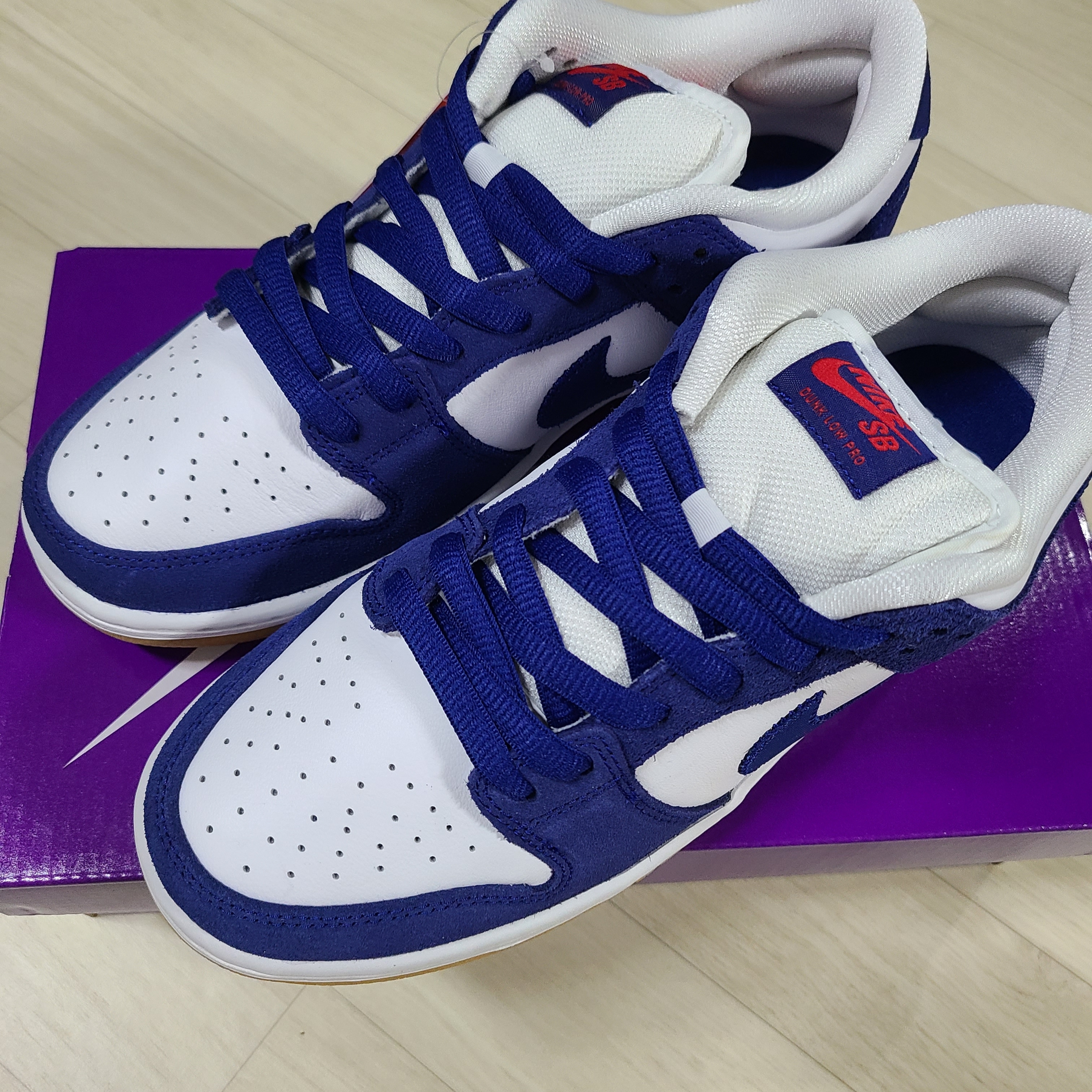 Nike SB Dunk Low Pro Premium Deep Royal Blue 착용 스타일