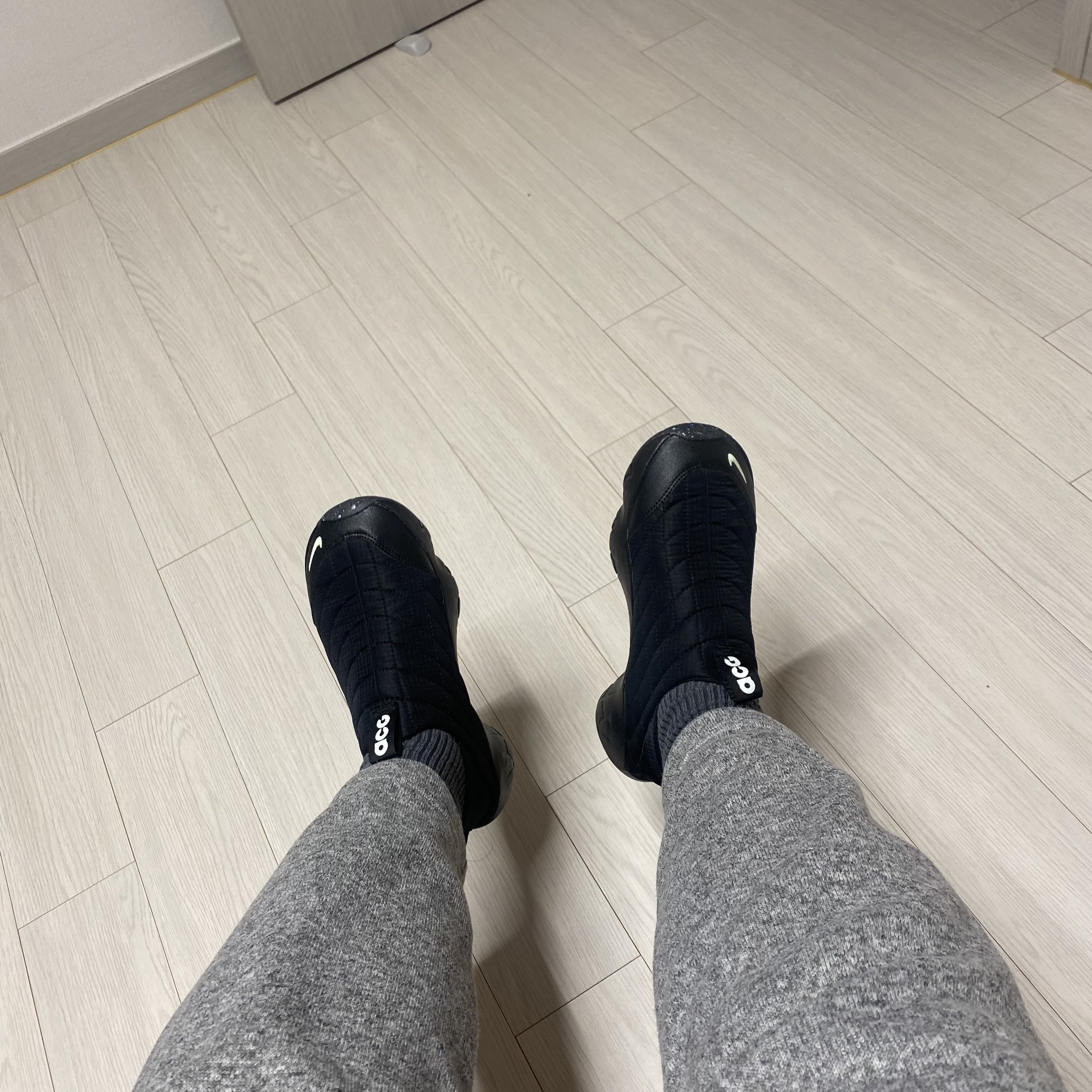 Nike ACG Moc 3.5 Black Glow 착용 스타일