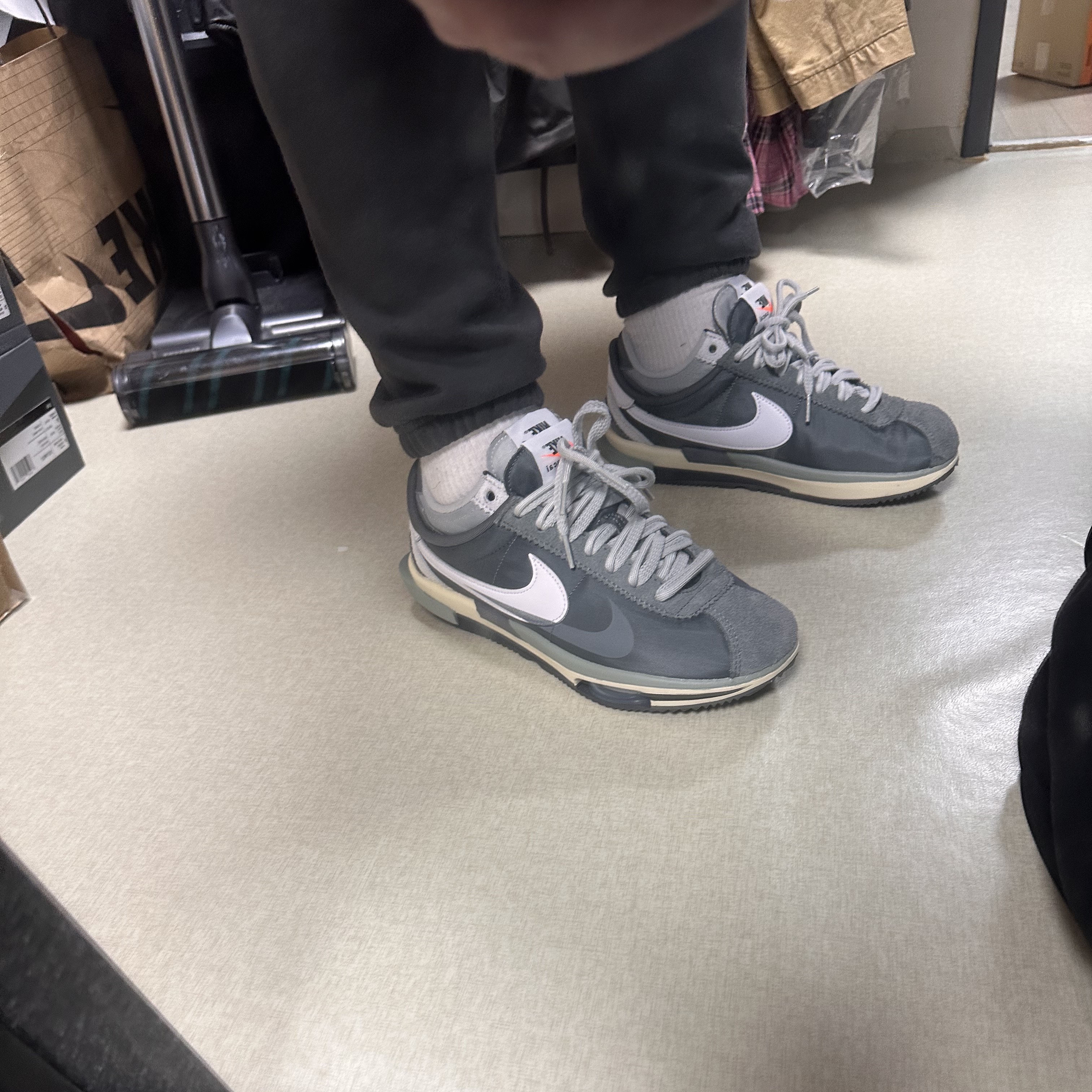 Nike x Sacai Zoom Cortez SP Iron Grey 착용 스타일