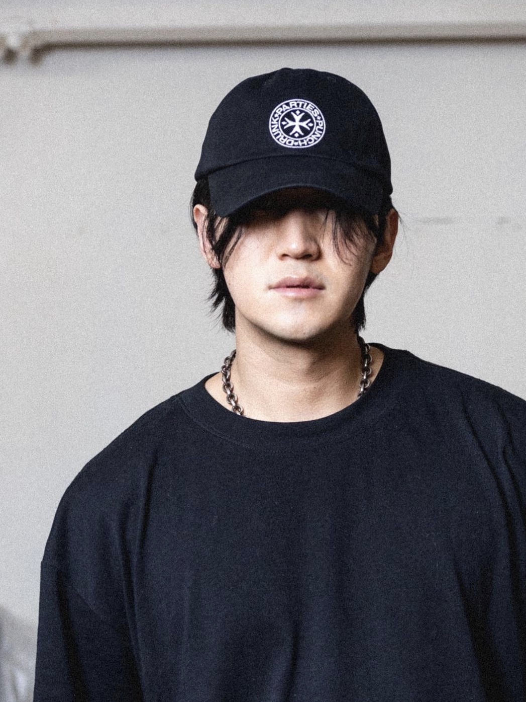 Punch Drunk Parties Circle Logo Cap Black 착용 스타일