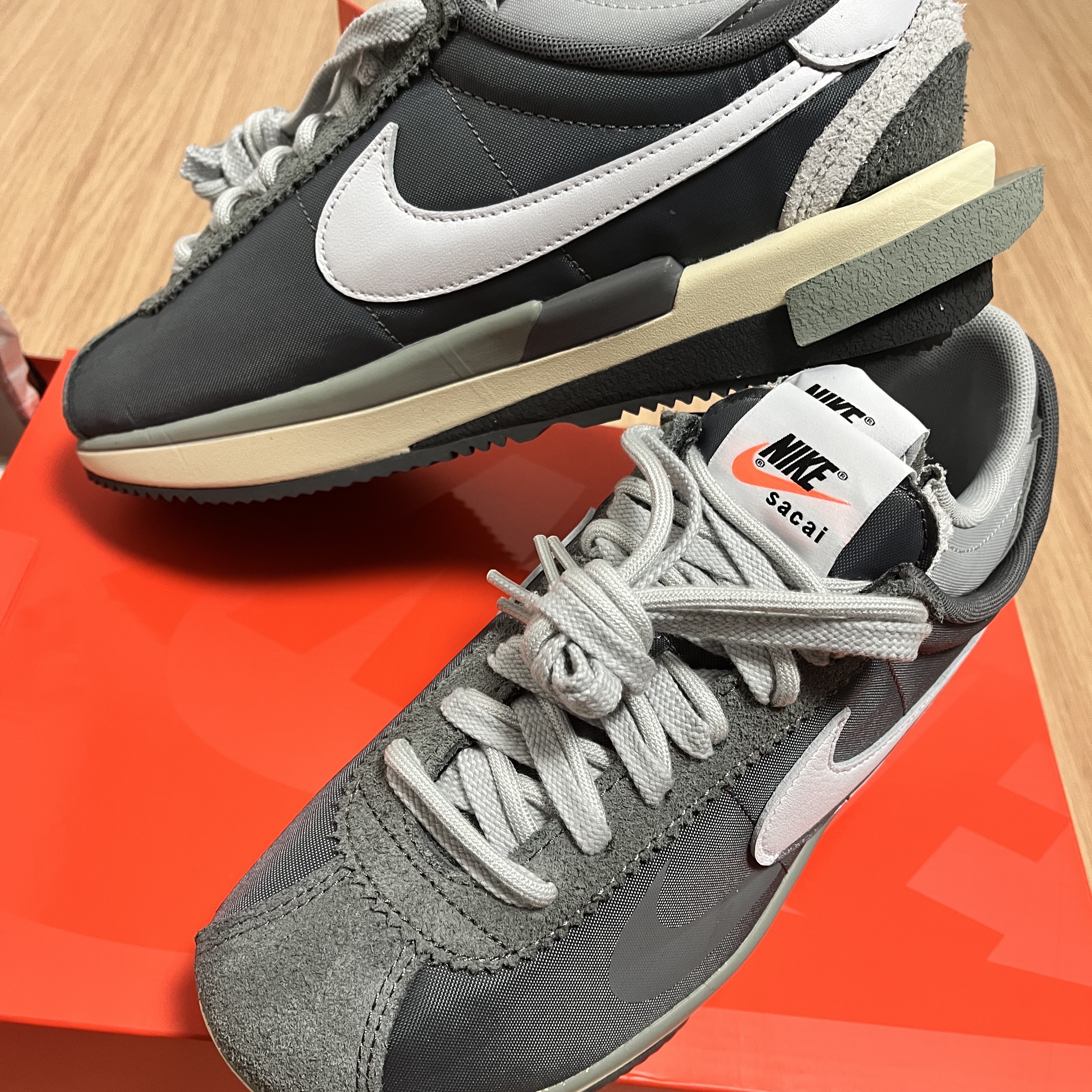 Nike x Sacai Zoom Cortez SP Iron Grey 착용 스타일 - 1