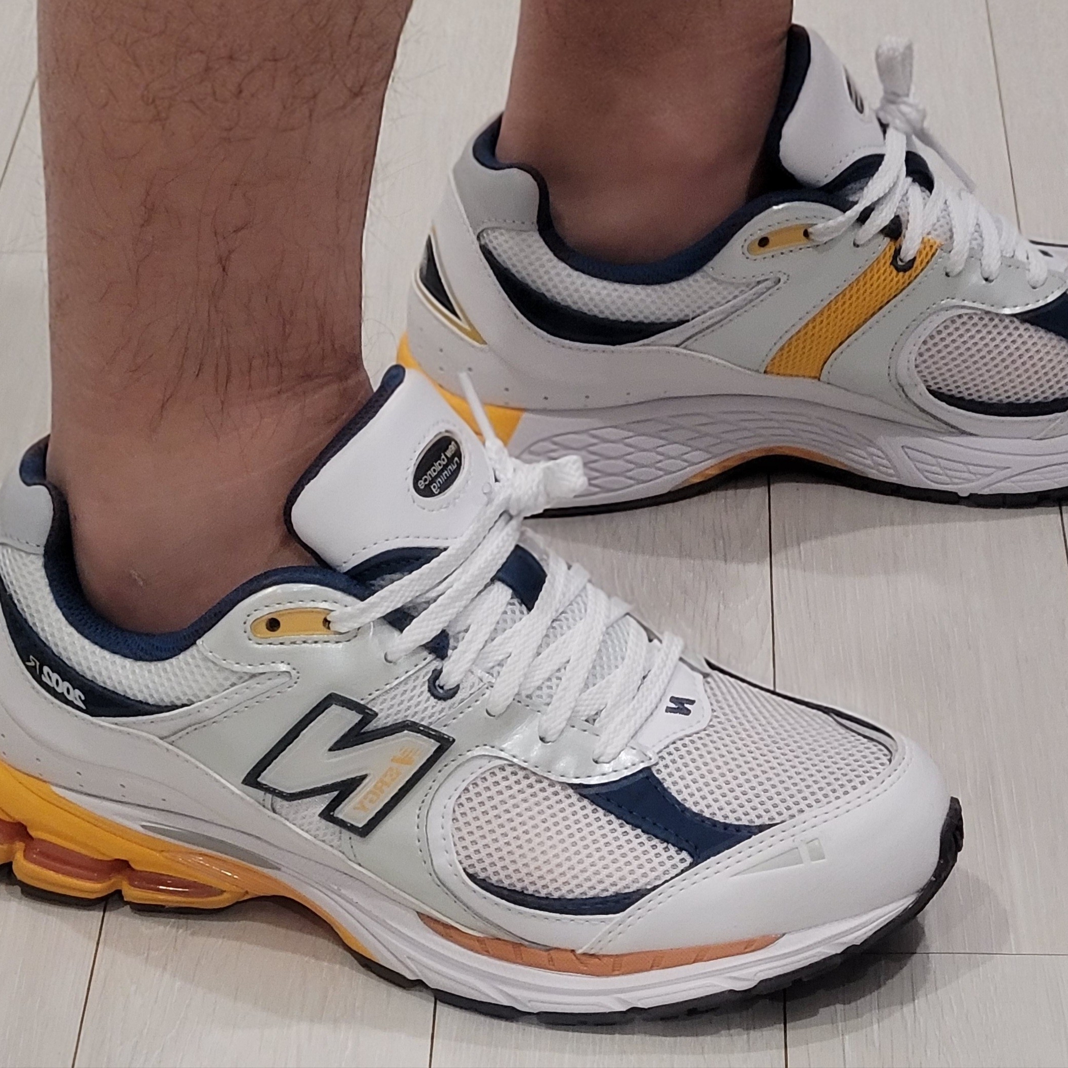 New Balance 2002R White Lagoon 착용 스타일