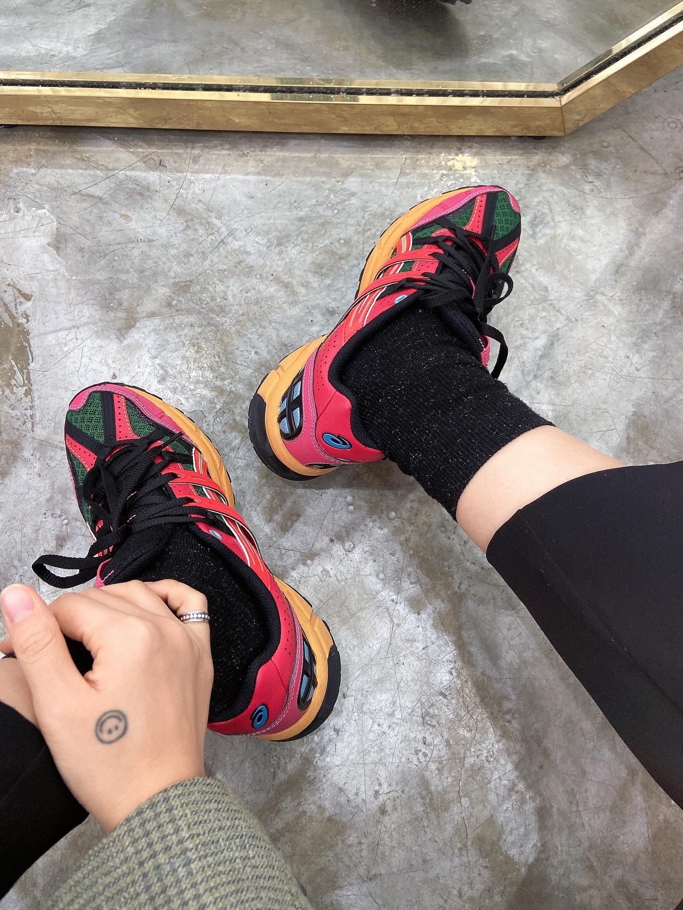 Asics x Andersson Bell Gel-Sonoma 15-50 Bright Rose Evergreen 착용 스타일 - 2