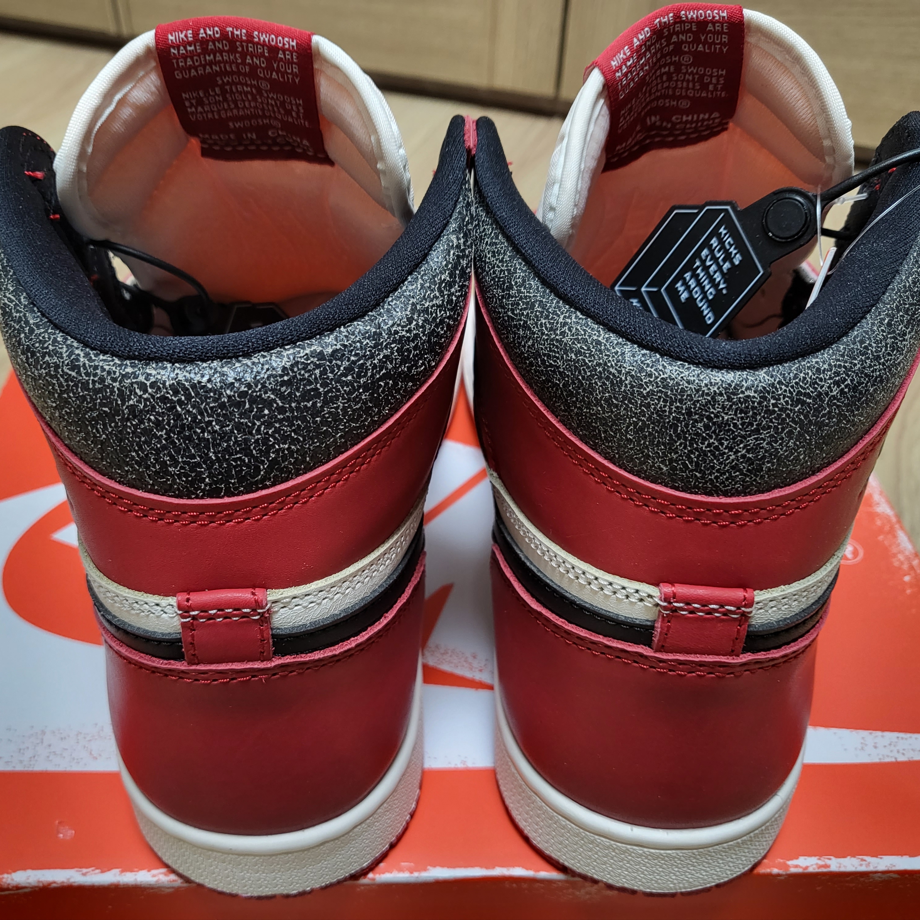 Jordan 1 Retro High OG Chicago 2022 착용 스타일 - 4