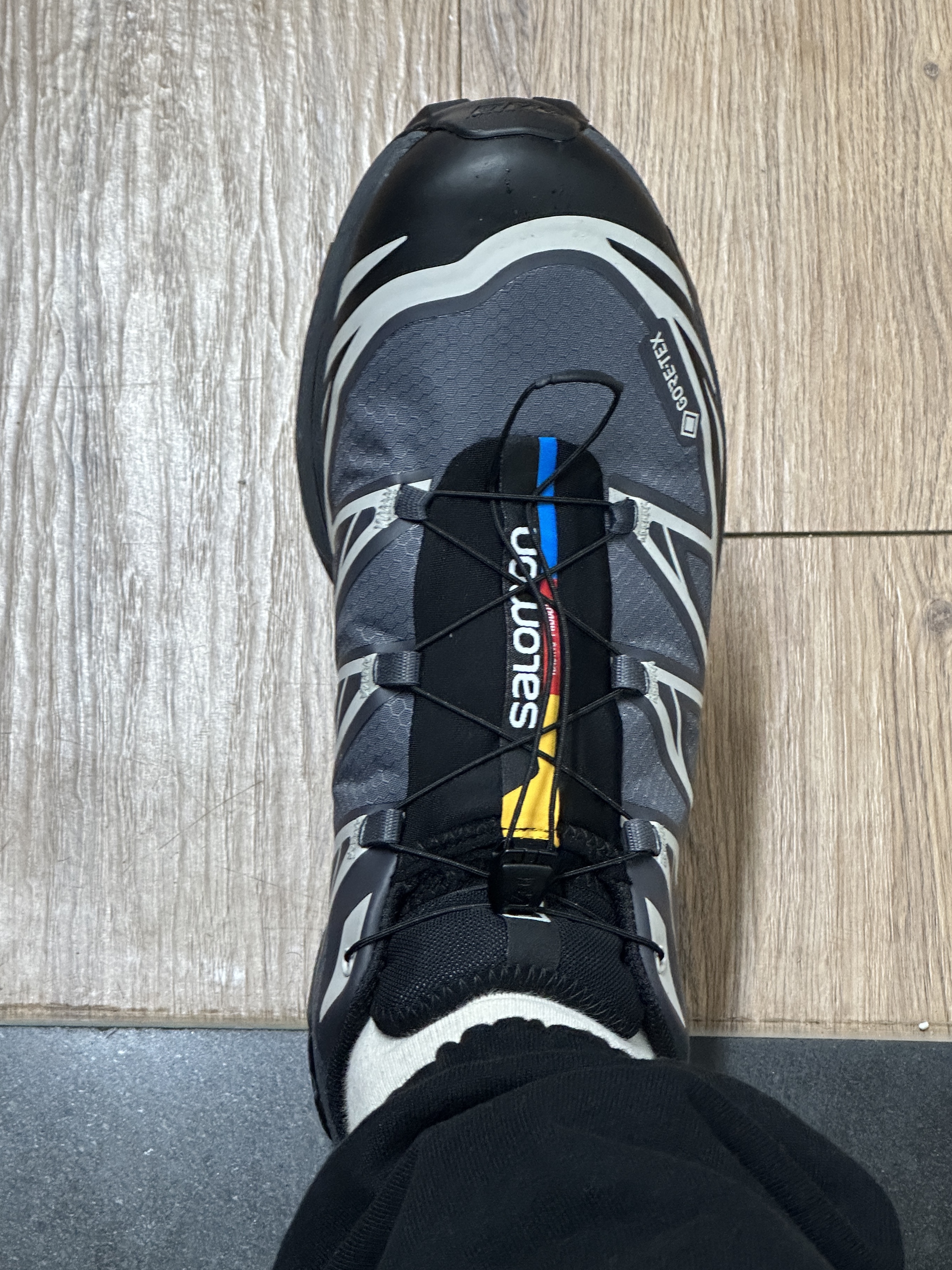 Salomon XT-6 Gore-Tex Black Ebony 착용 스타일