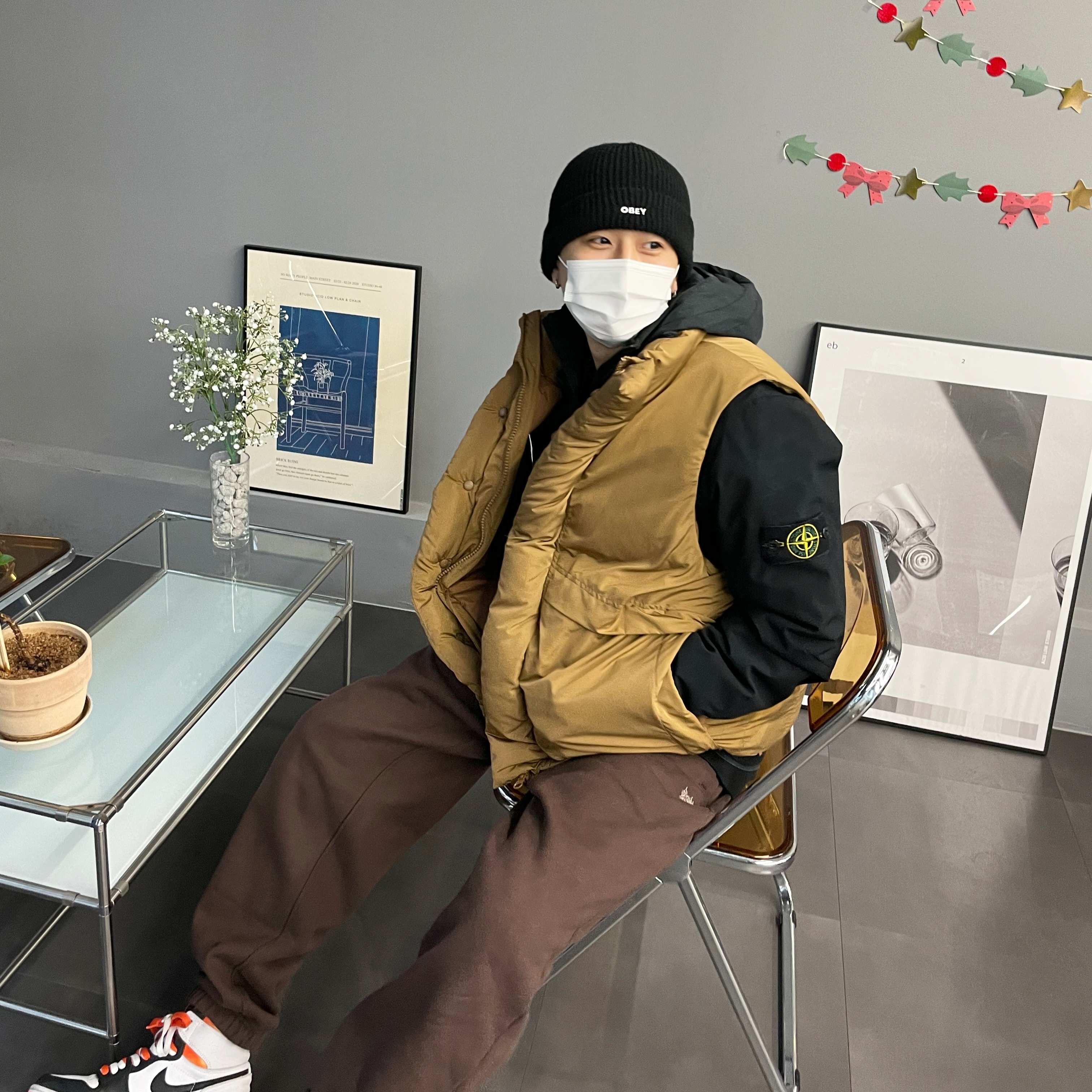 Jordan 1 Retro High OG Electro Orange 착용 스타일 - 2