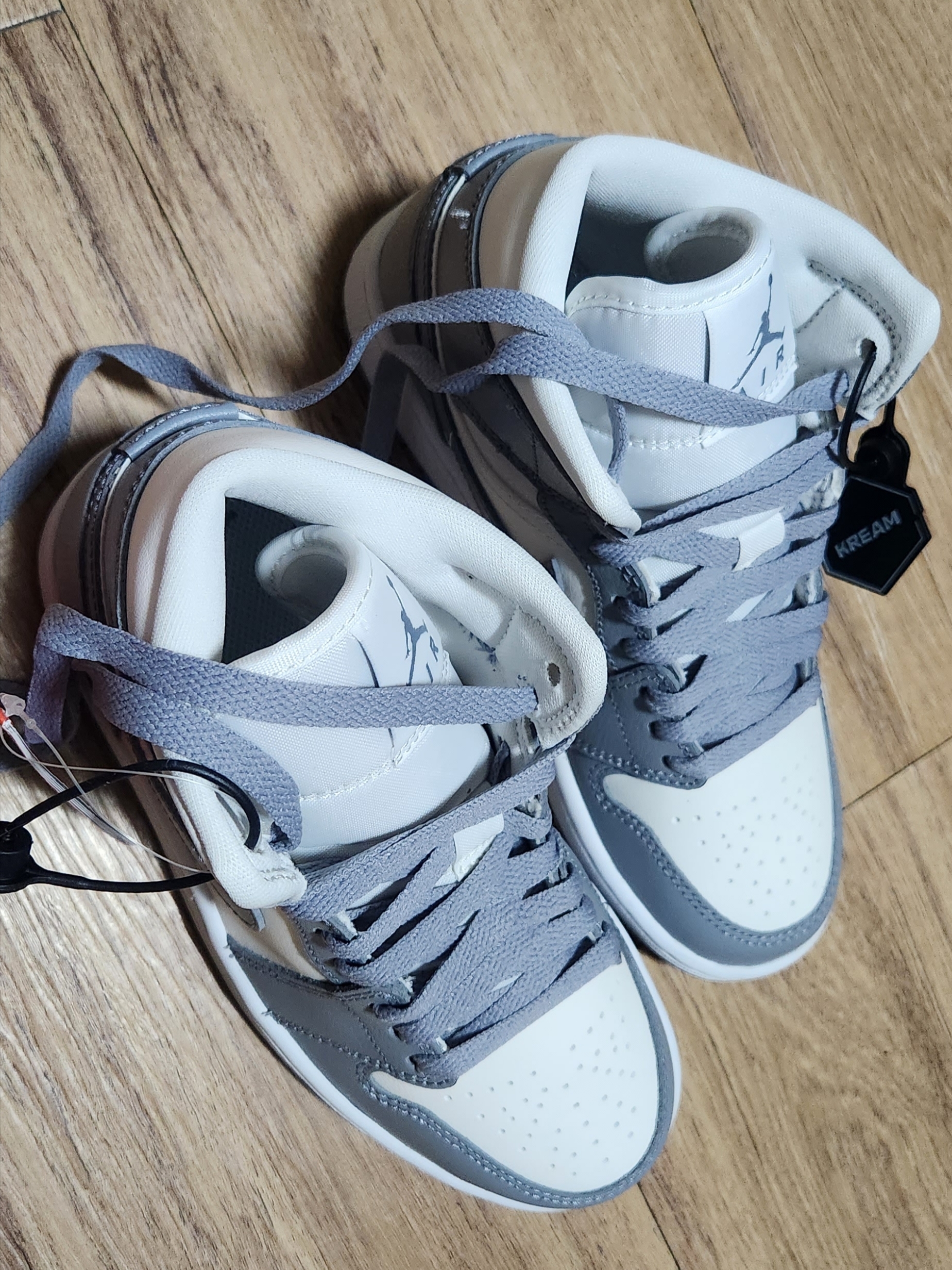 (W) Jordan 1 Mid Sail Stealth 착용 스타일 - 1
