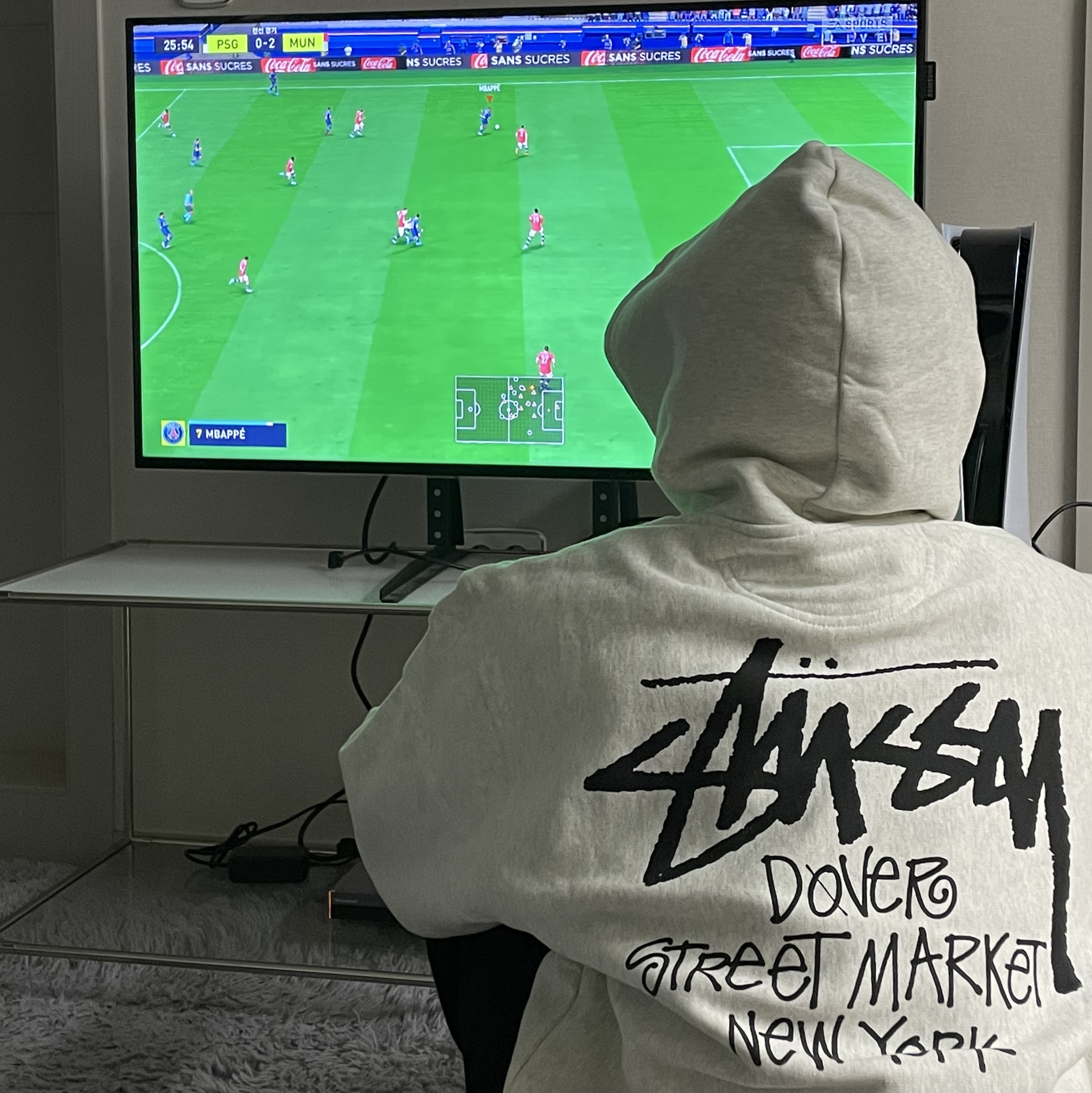 Stussy Stock DSM New York Hoodie Ash Heather 2022 착용 스타일