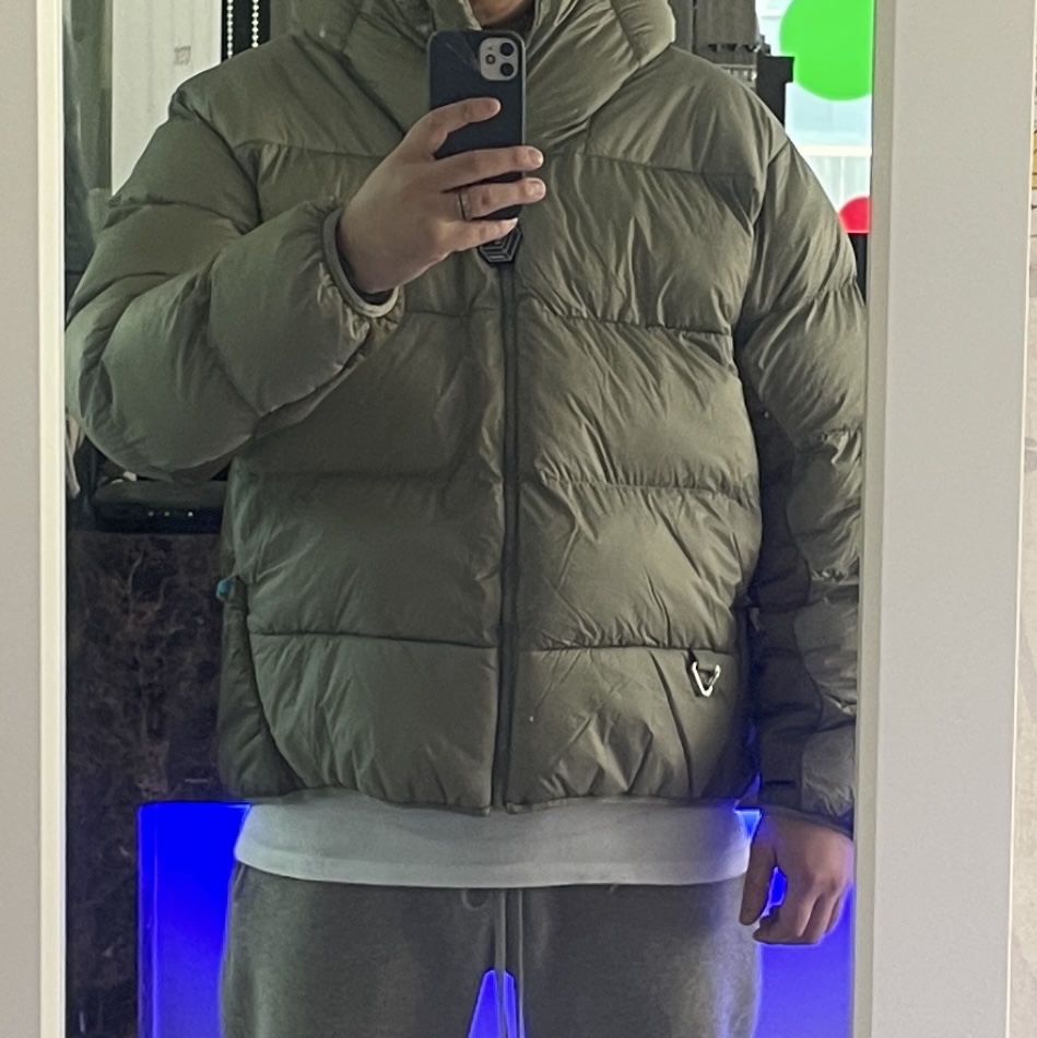 Nike ACG Therma-Fit ADV Lunar Lake Puffer Jacket Light Army - Asia, Nike ACG Therma-Fit ADV Lunar Lake Puffer Jacket Black - Asia 착용 스타일 - 1