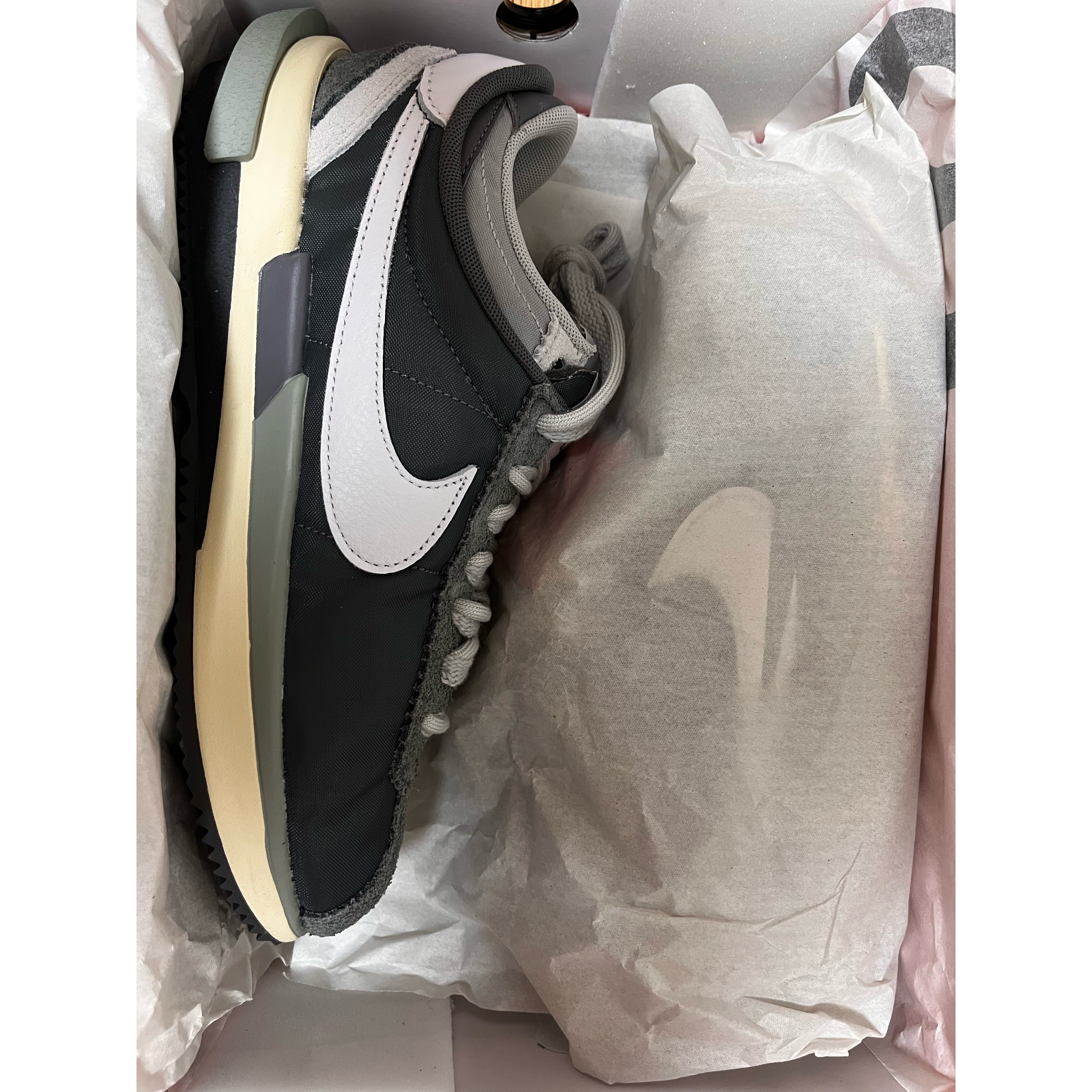 Nike x Sacai Zoom Cortez SP Iron Grey 착용 스타일 - 1