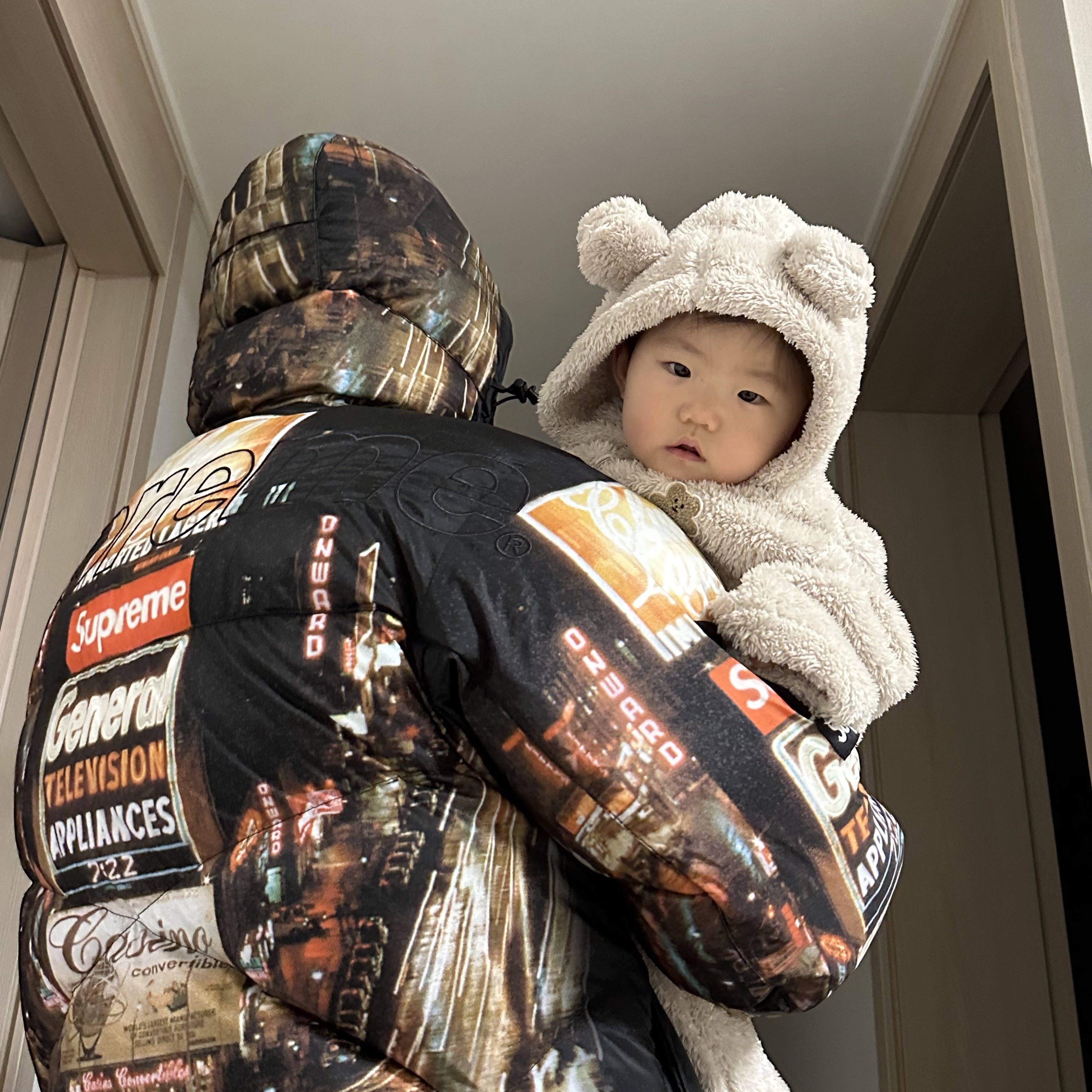 Jordan 1 Retro High OG Chicago 2022, Supreme x The North Face 800-Fill Half Zip Hooded Pullover Times Square - 22FW 착용 스타일 - 3