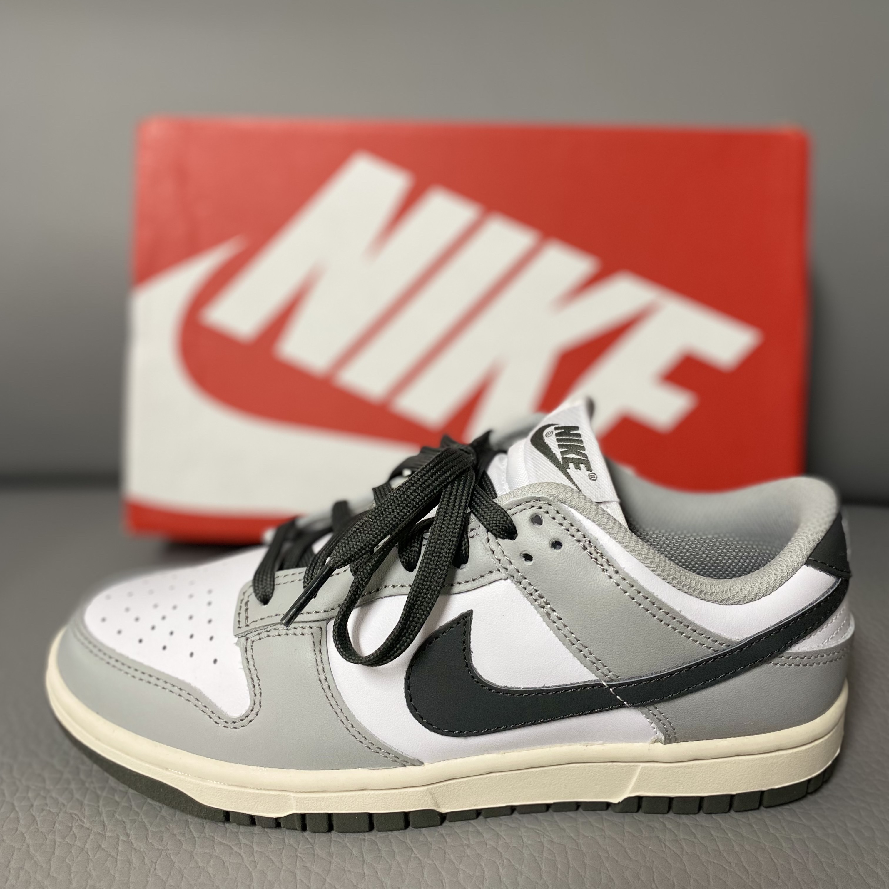 (W) Nike Dunk Low Light Smoke Grey 착용 스타일