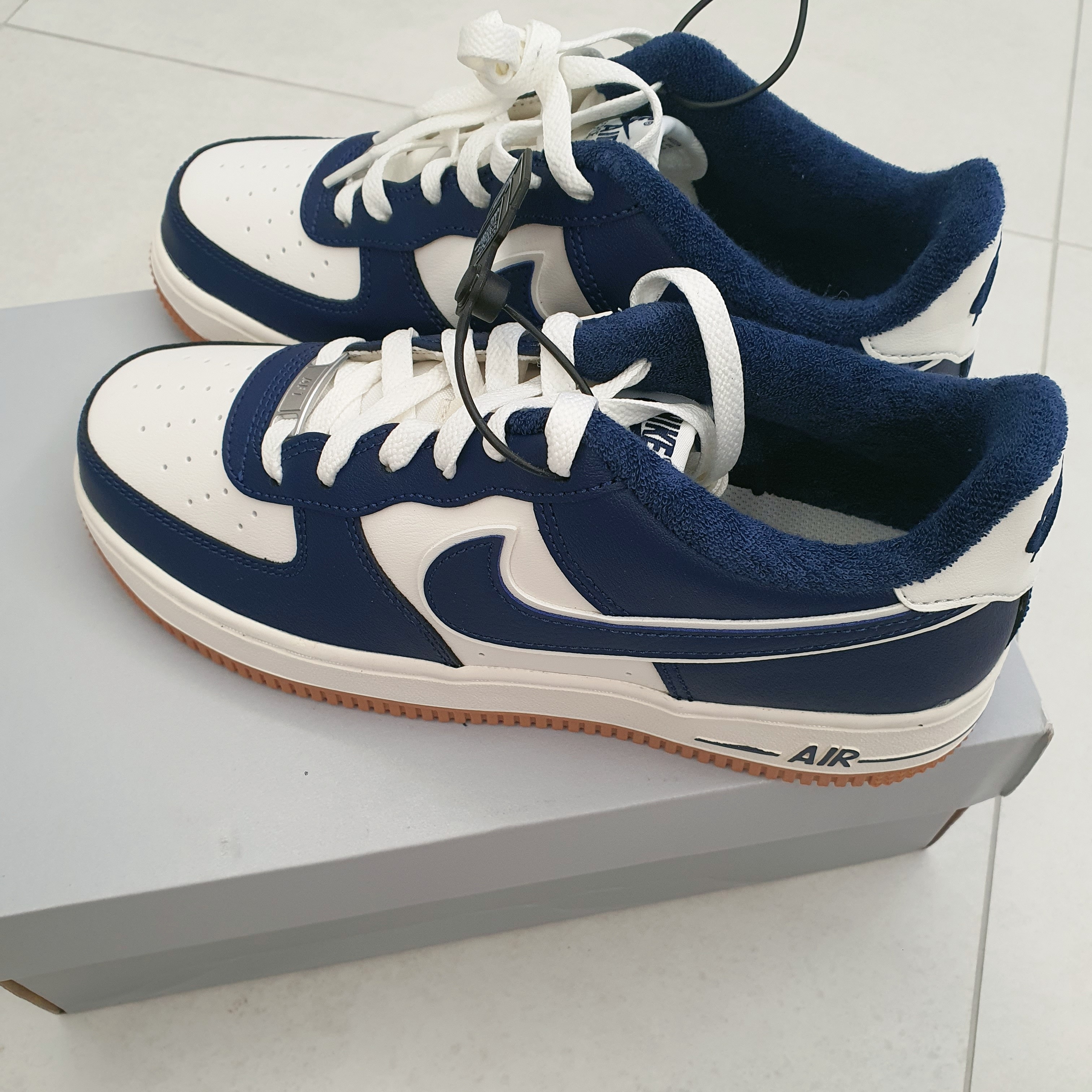 (GS) Nike Air Force 1 LV8 3 Midnight Navy 착용 스타일