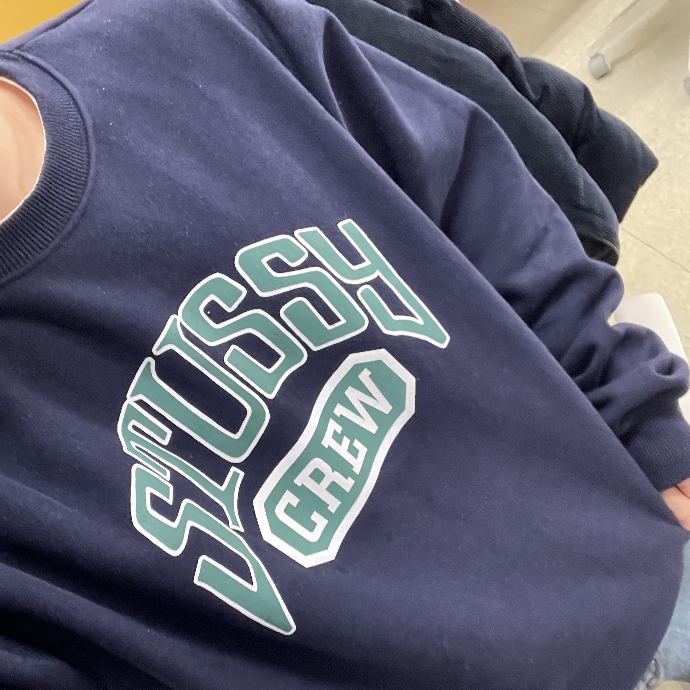 Stussy Crew Navy 착용 스타일 - 2
