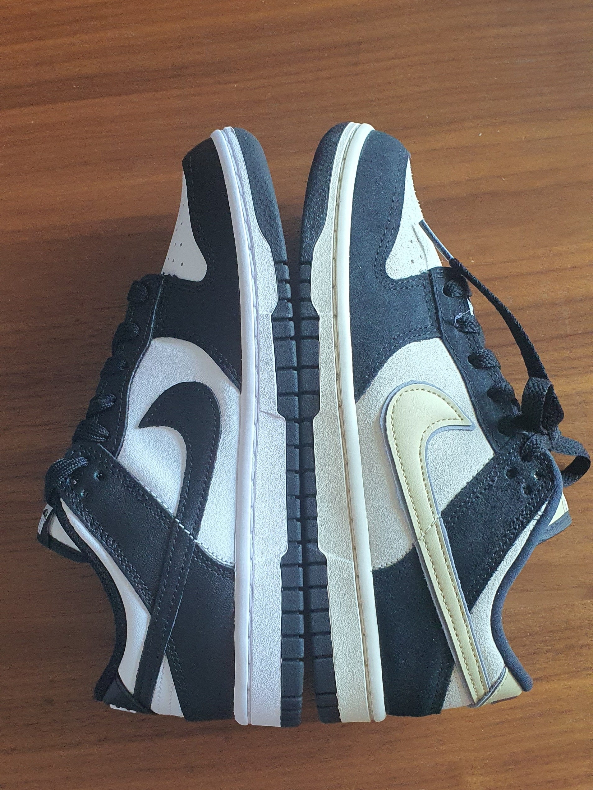 Nike Dunk Low Retro Black, (W) Nike Dunk Low LX Black Suede 착용 스타일 - 3