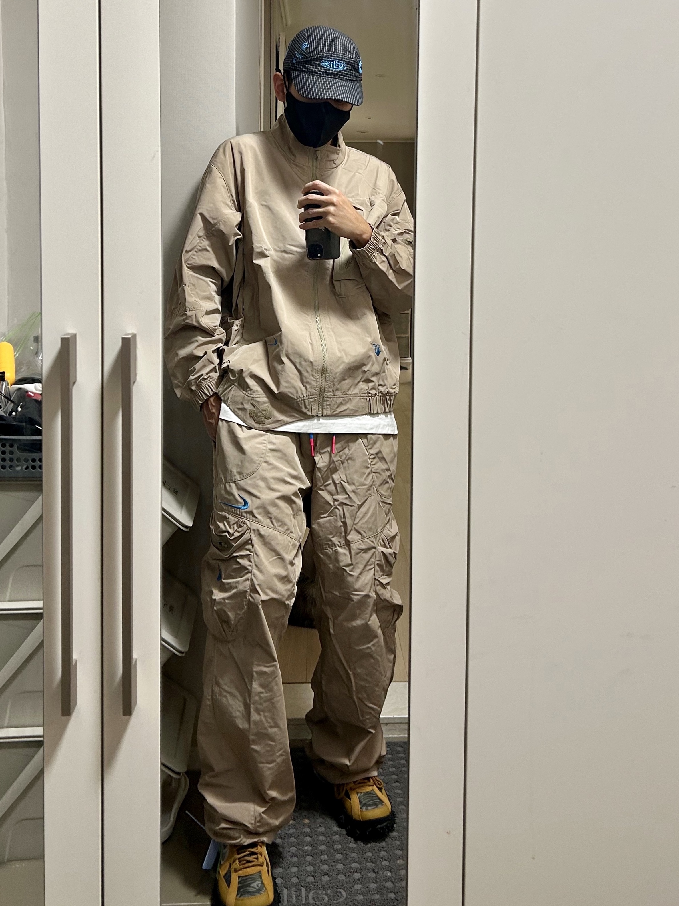 Nike x Off-White NRG Track Suit Khaki - Asia, Nike x Off-White NRG Hat Black 착용 스타일 - 2