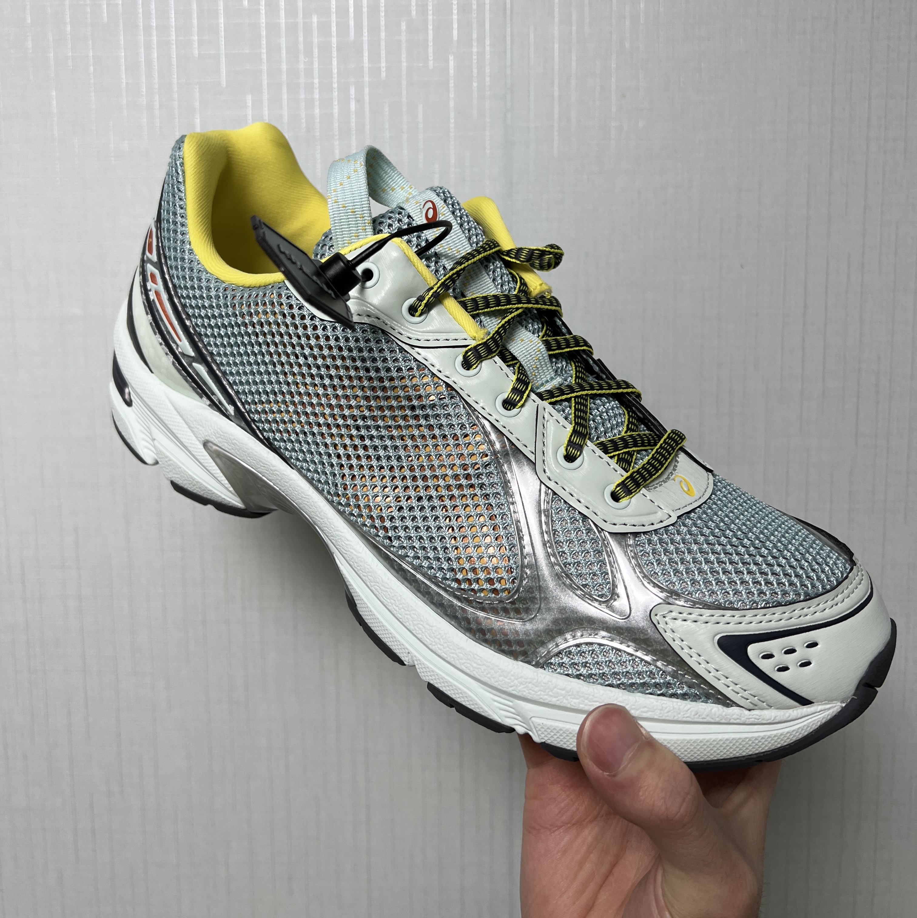 Asics UB4-S Gel-1130 Smoke Blue 착용 스타일 - 2