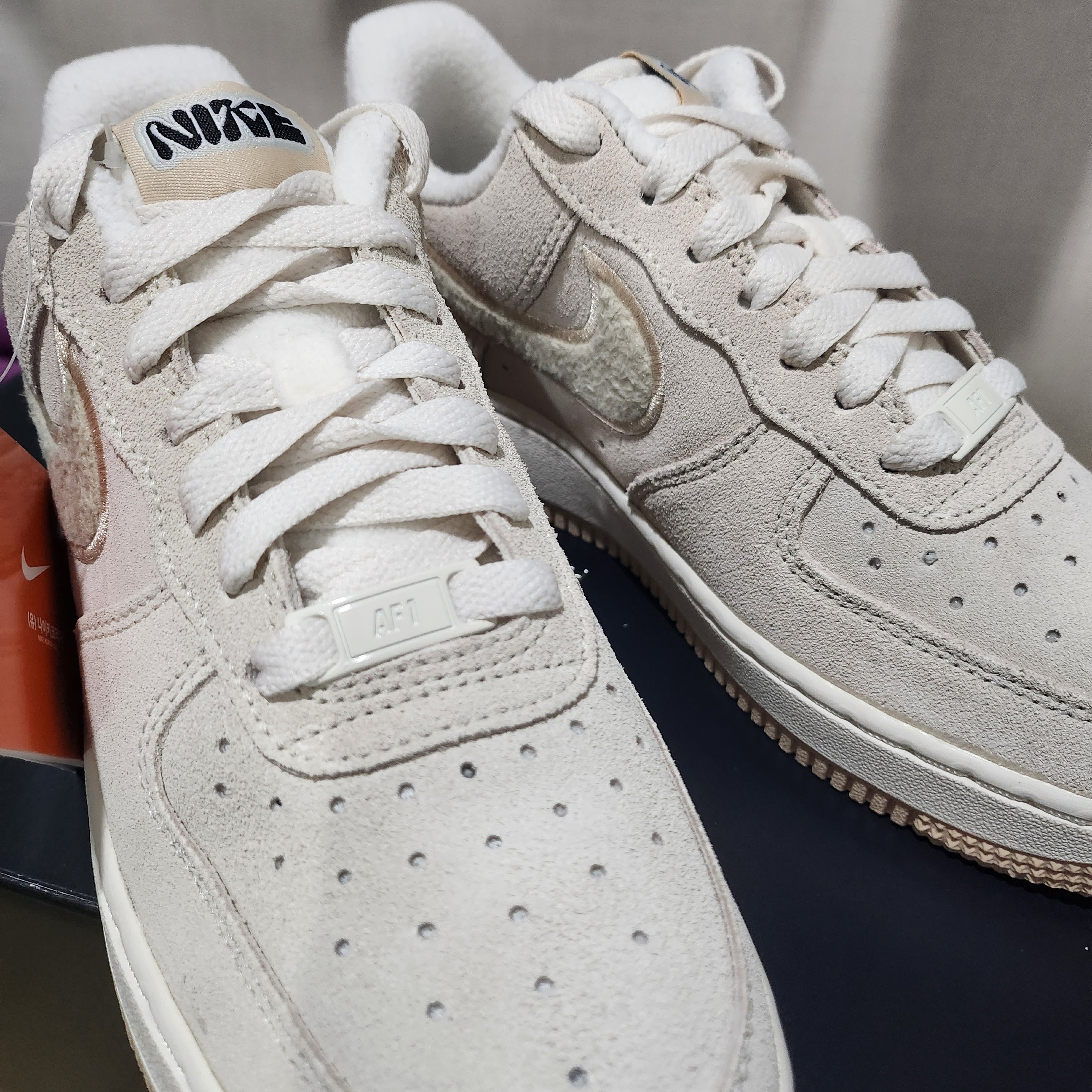 (W) Nike Air Force 1 '07 SE Phantom Sanddrift 착용 스타일