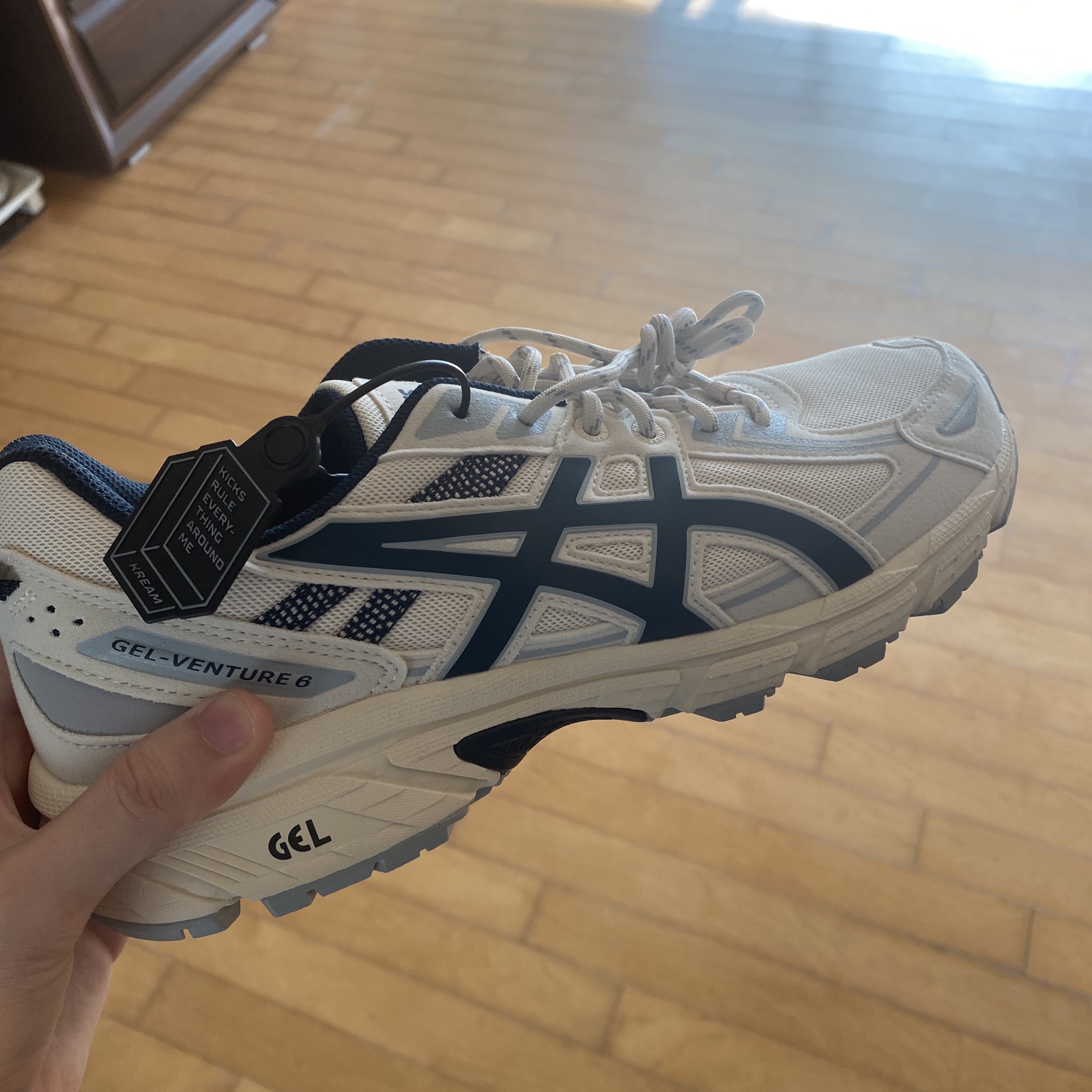 Asics Gel-Venture 6 SPS Birch French Blue 착용 스타일 - 4