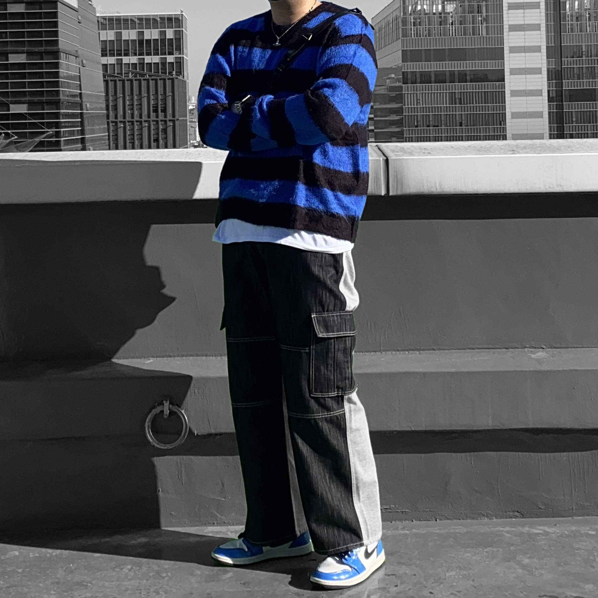 Jordan 1 Mid SE Signal Blue 착용 스타일 - 4
