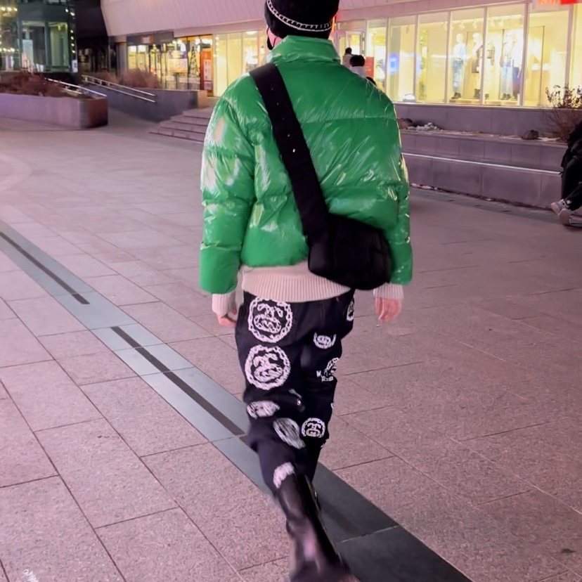 Stussy x Denim Tears 501 Jean Raw, Stussy 8 Ball Heavy Brushed Mohair Sweater Cream 착용 스타일 - 3