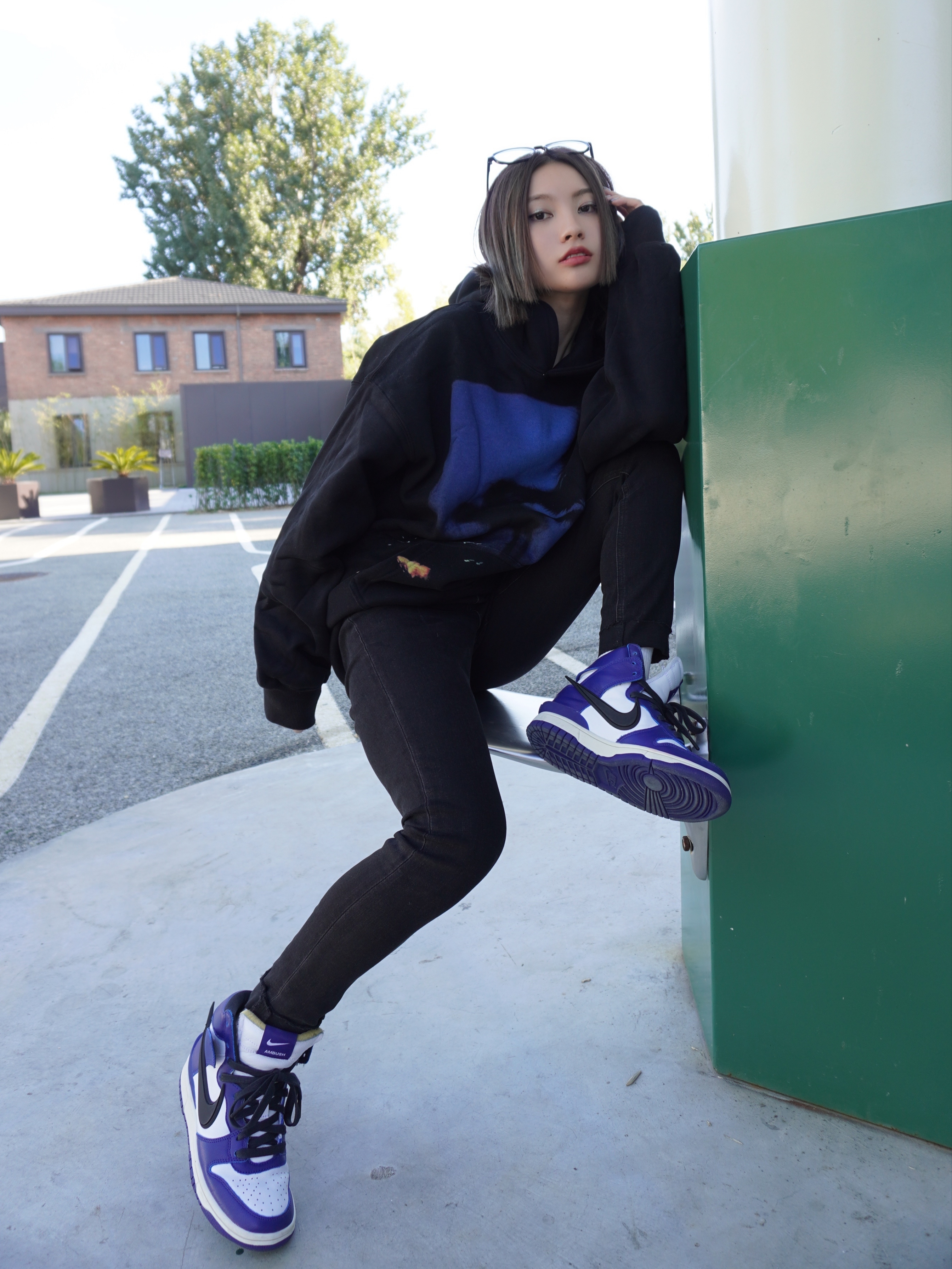 Nike x Ambush Dunk High Deep Royal Blue 착용 스타일 - 1