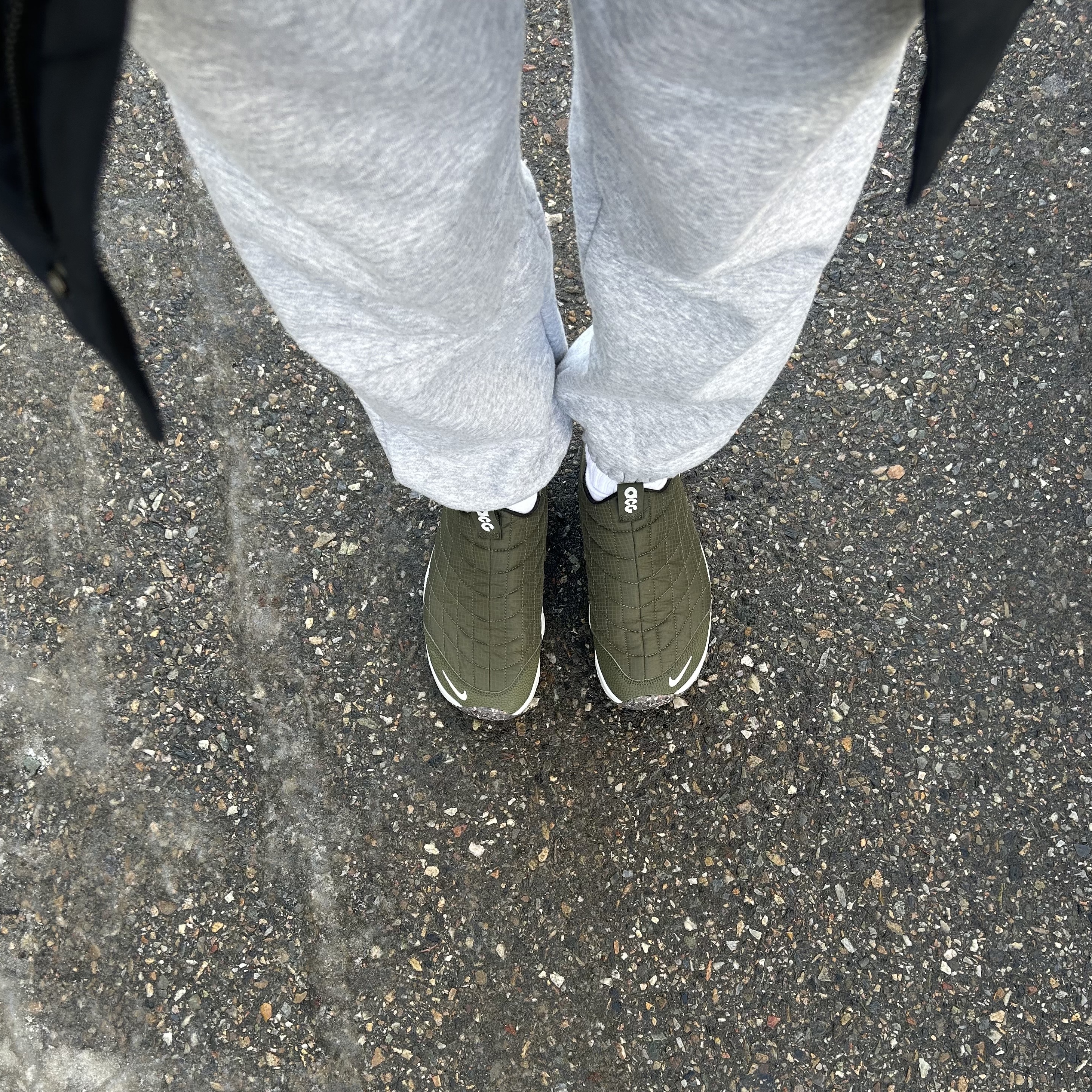 Nike ACG Moc 3.5 Cargo Khaki 착용 스타일 - 1