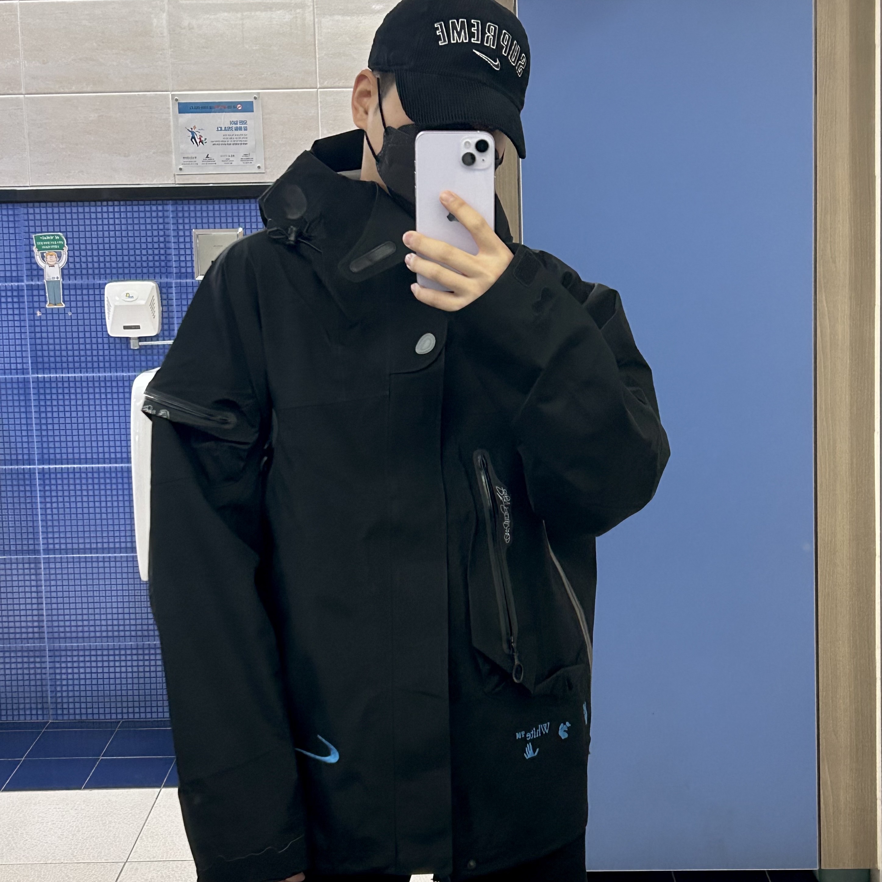 Nike x Off-White NRG Gore-Tex Jacket Black - Asia, Supreme x Nike Arc Corduroy 6-Panel Black - 22SS 착용 스타일 - 1