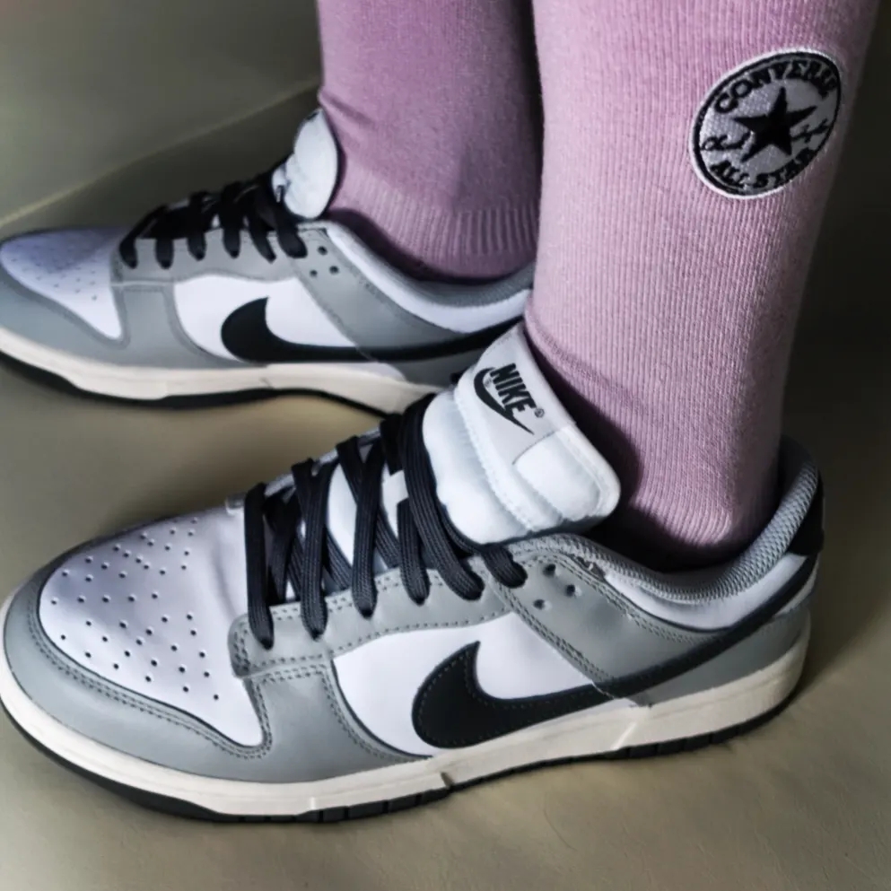 (W) Nike Dunk Low Light Smoke Grey 착용 스타일 - 4