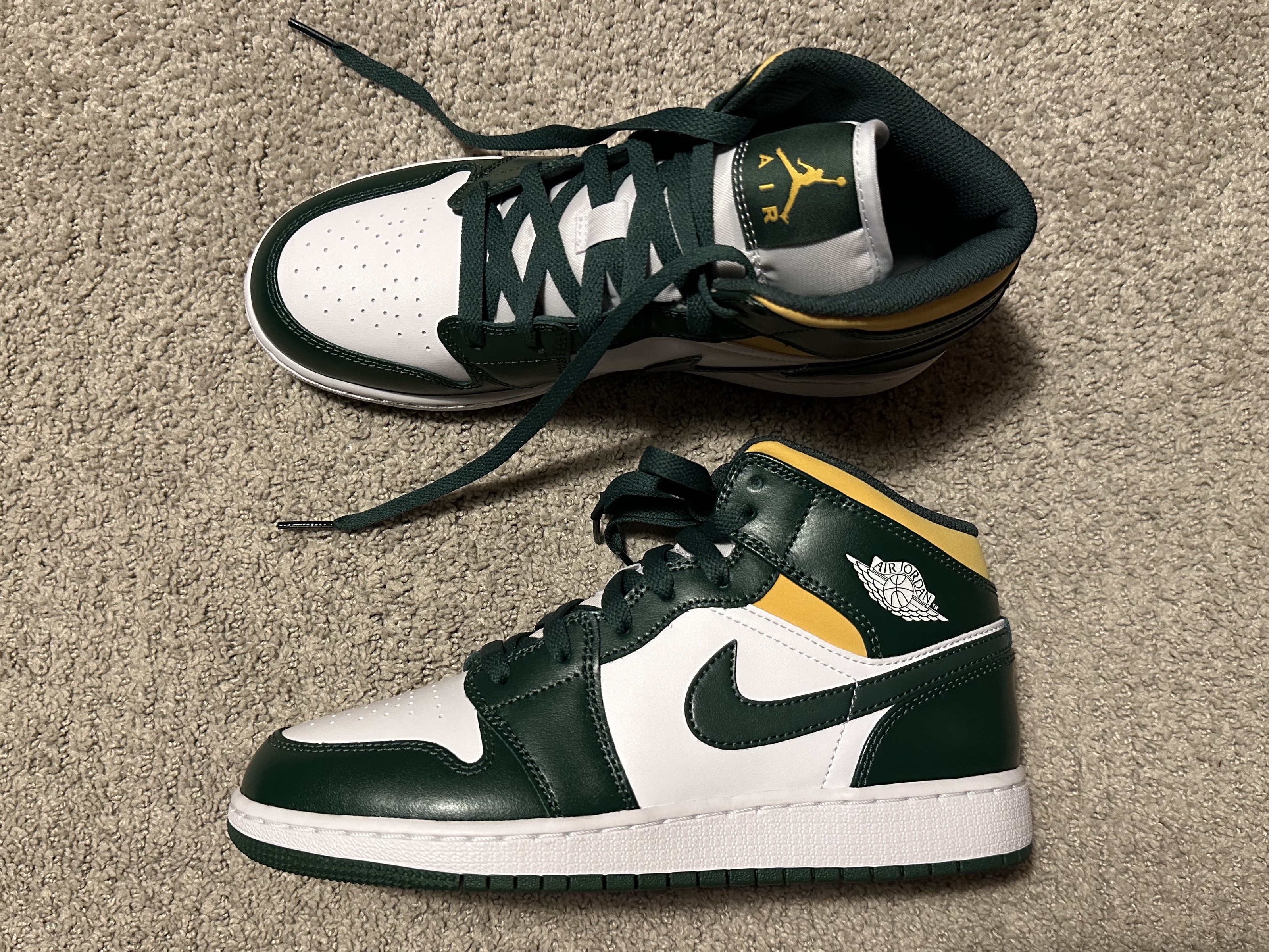 Nike Air Force 1 '07 LV8 Sail Noble Green, (GS) Jordan 1 Mid Sonics 2021 착용 스타일 - 3