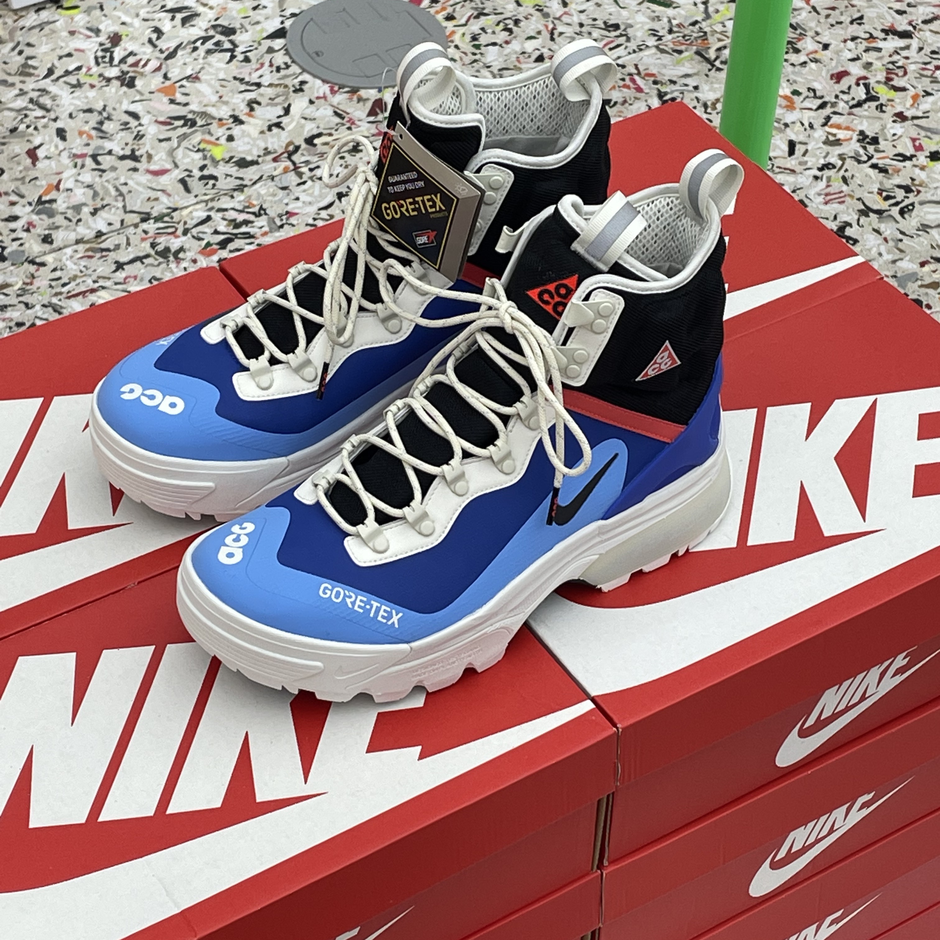 Nike ACG Air Zoom Gaiadome Gore-Tex Hyper Royal 착용 스타일 - 1