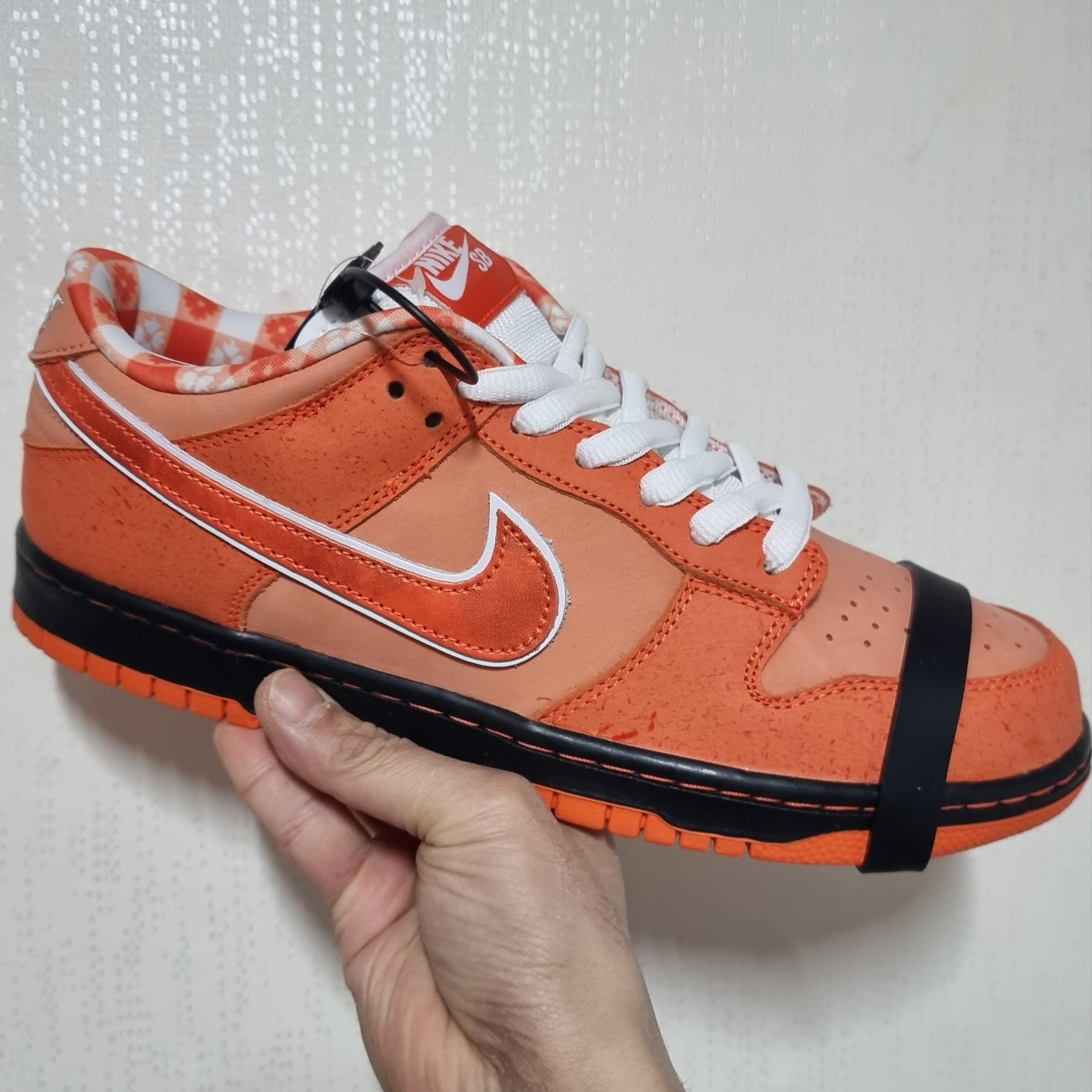 Nike x Concepts SB Dunk Low Orange Lobster (Regular Box) 착용 스타일 - 1