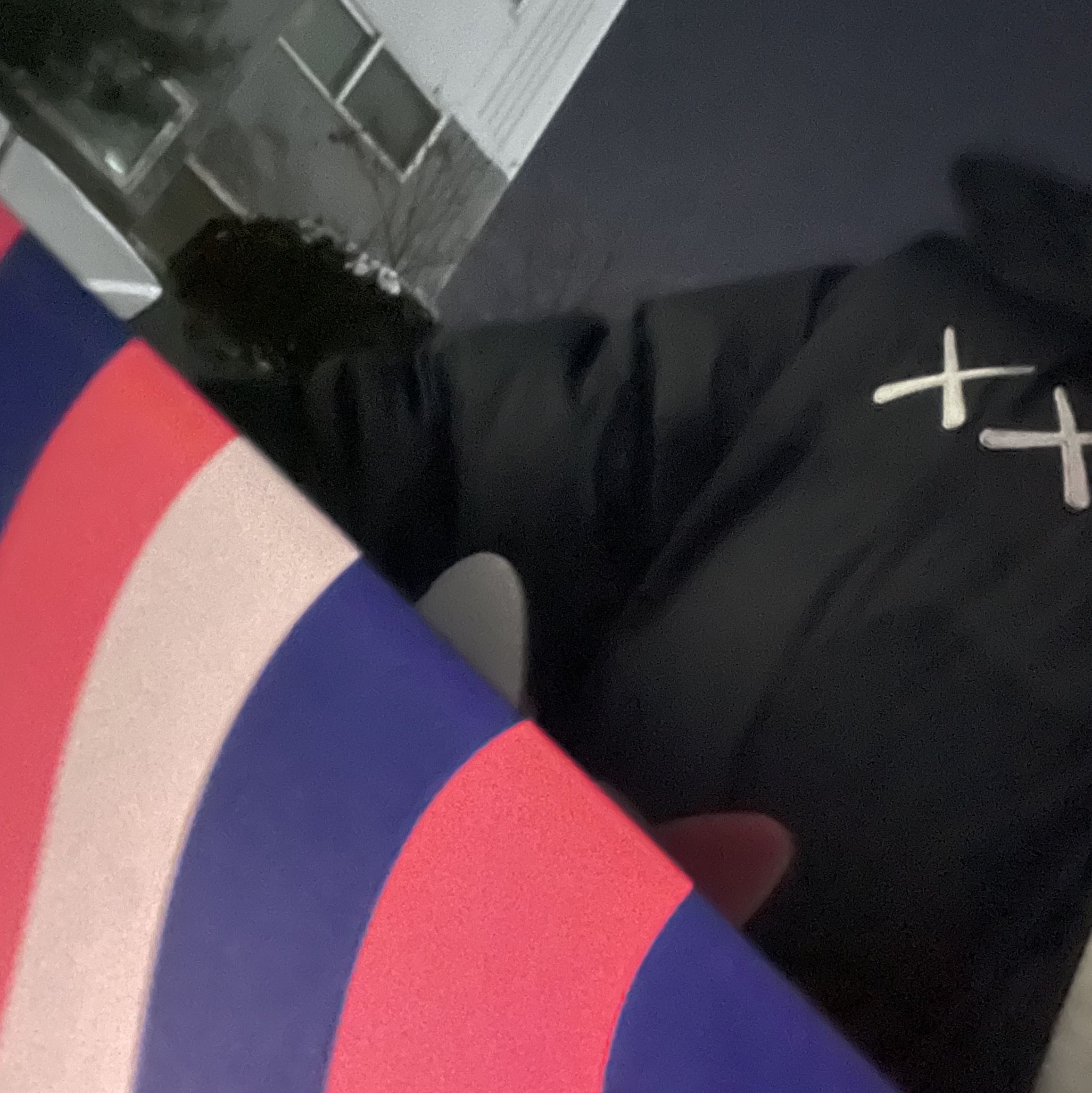 Apple AirPods Max Lightning Space Gray (Korean Ver.), The North Face x Kaws Retro 1996 Nuptse Jacket Black Print - 22FW 착용 스타일 - 2