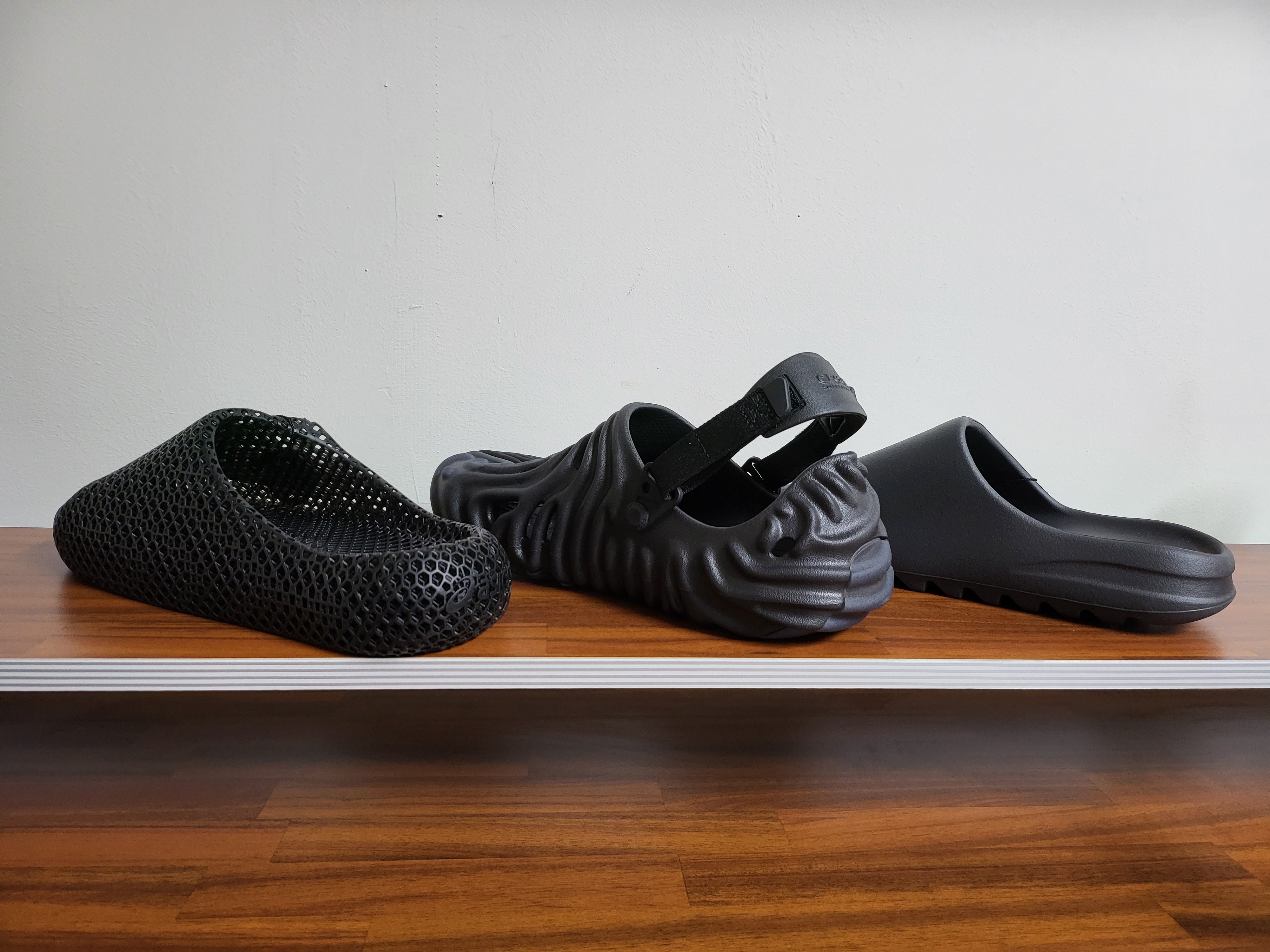 Asics Actibreeze 3D Sandal Black, Crocs x Salehe Bembury Pollex Clog Sasquatch 착용 스타일 - 2