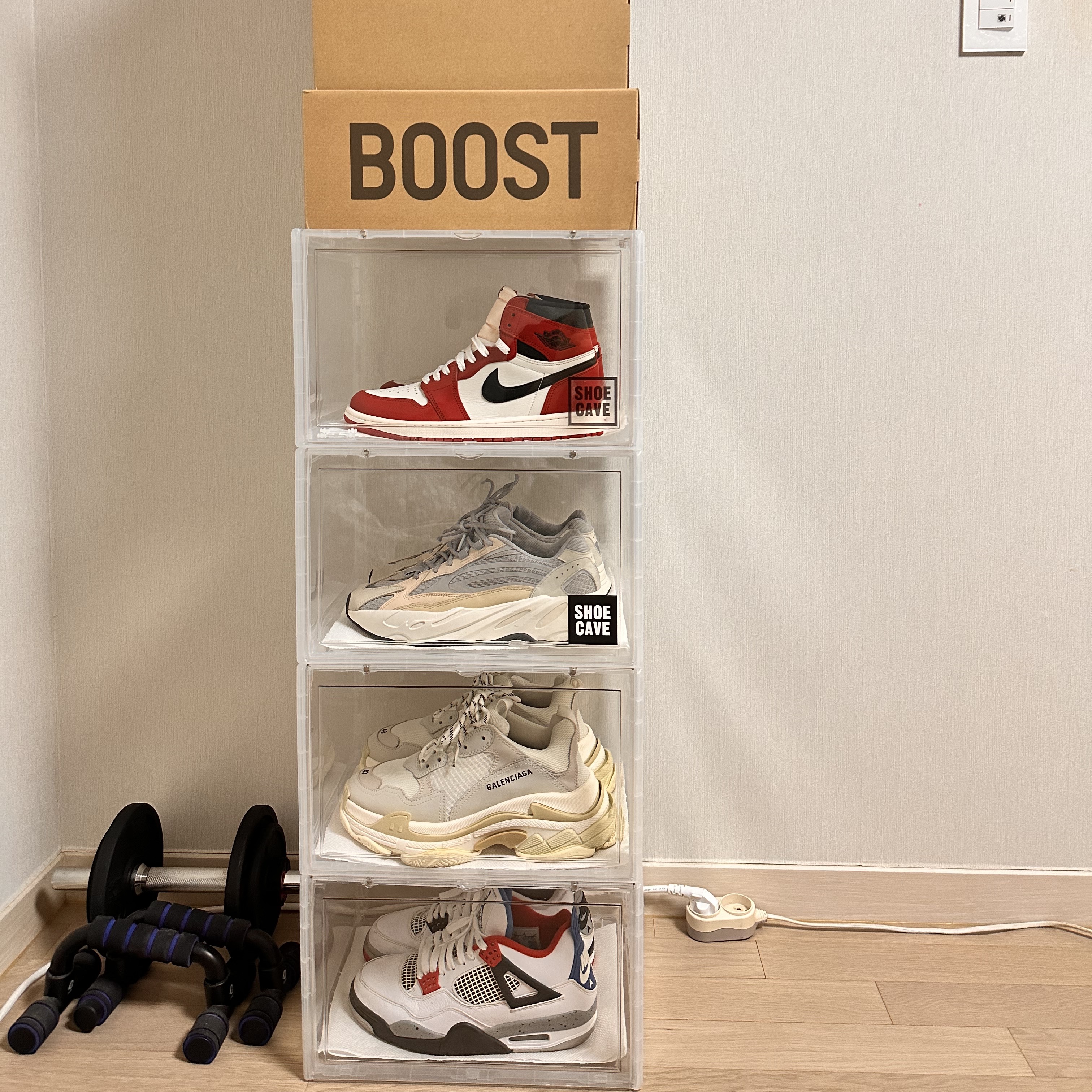 (W) Balenciaga Triple S Sneakers Double Foam and Mesh White, Jordan 4 Retro What The 4 착용 스타일